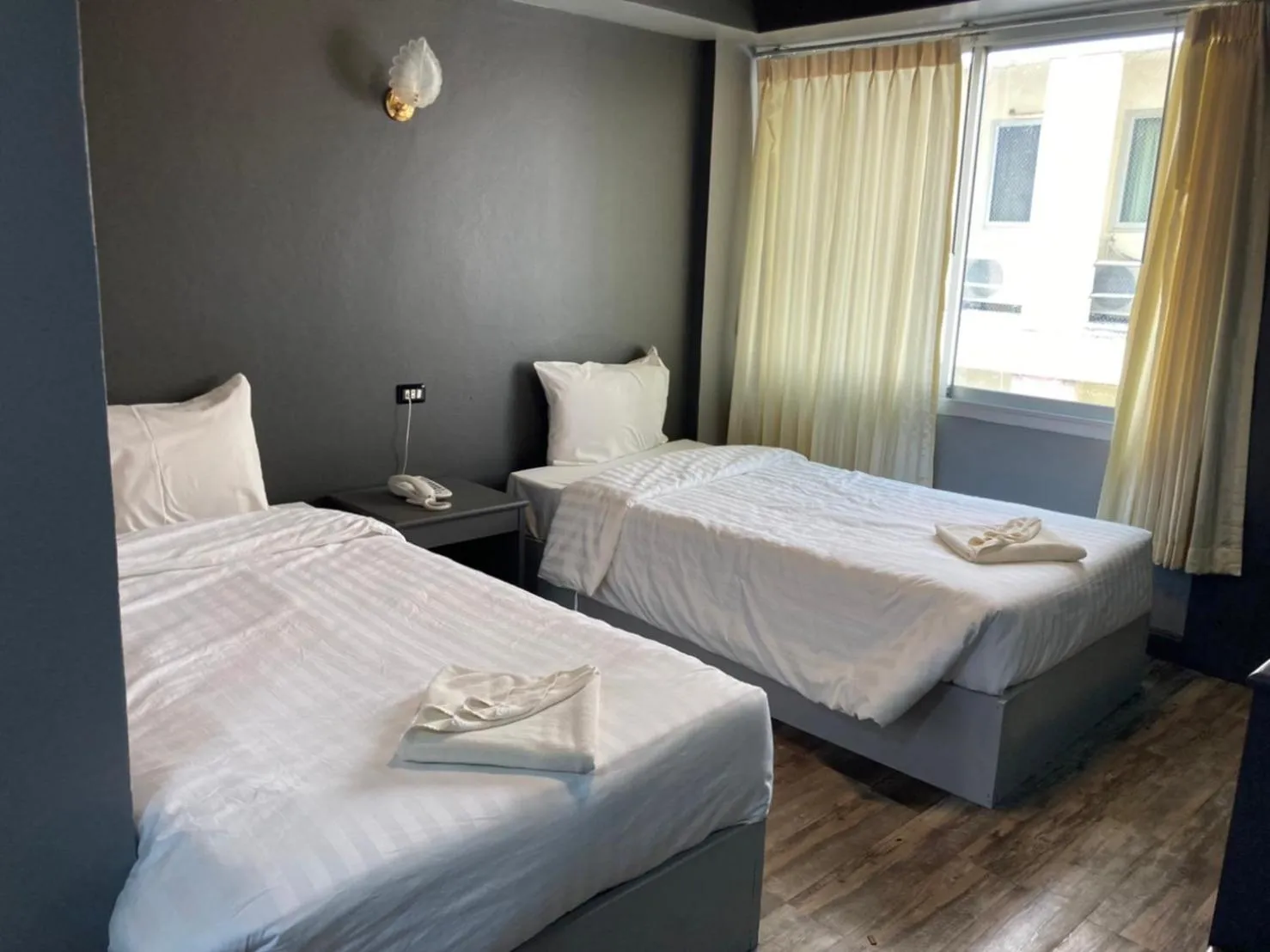 Bed in Sun Moon Hotel