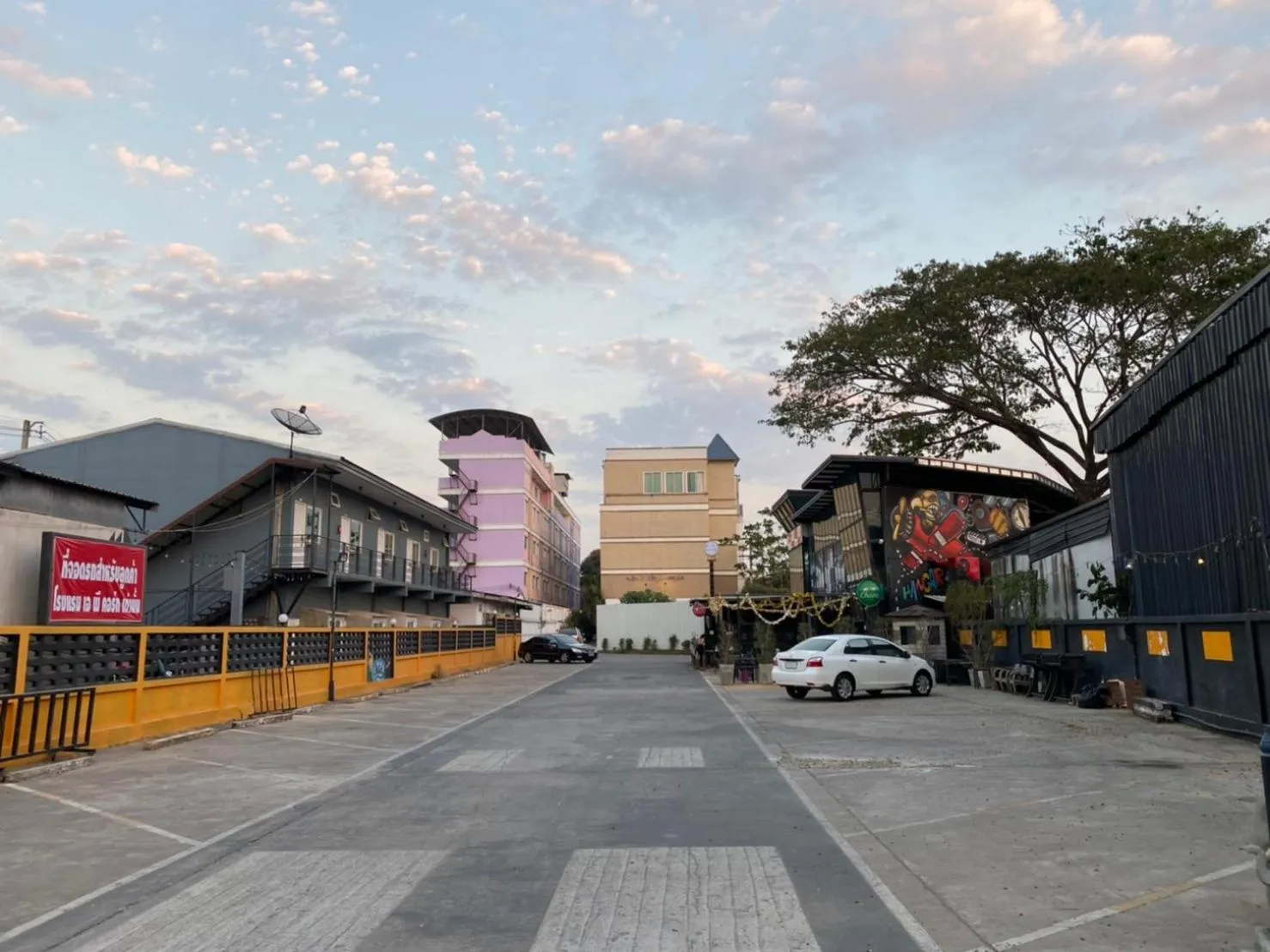 Property building in Sun Moon Hotel