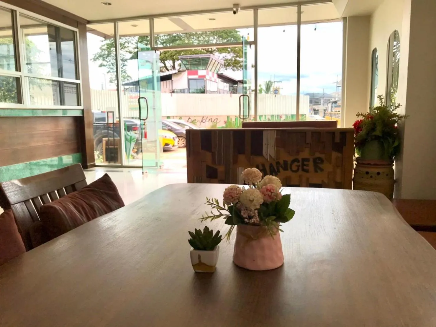 Lounge or bar in Sun Moon Hotel