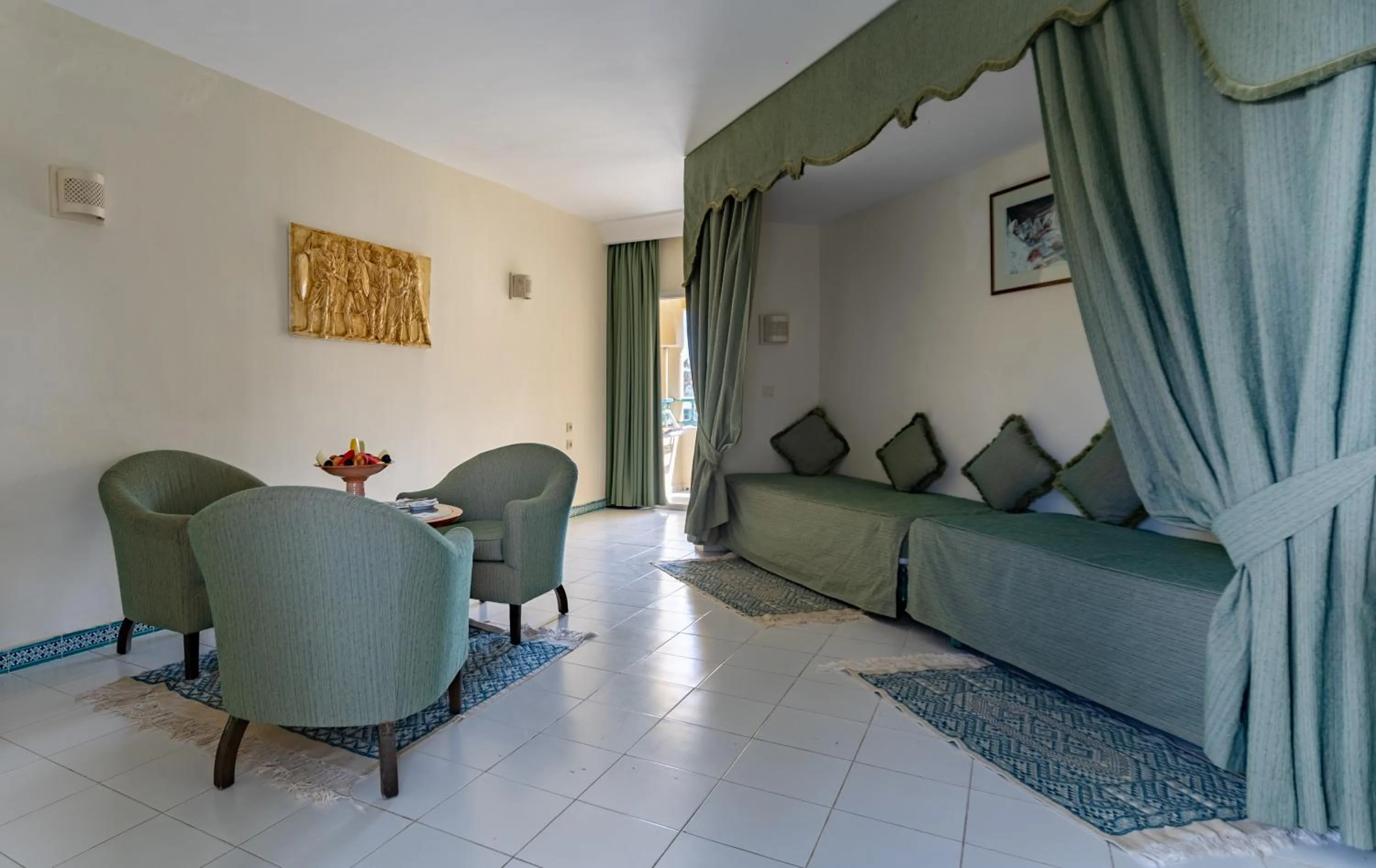 Bedroom in Hotel Venice Beach- Families and Couples Only