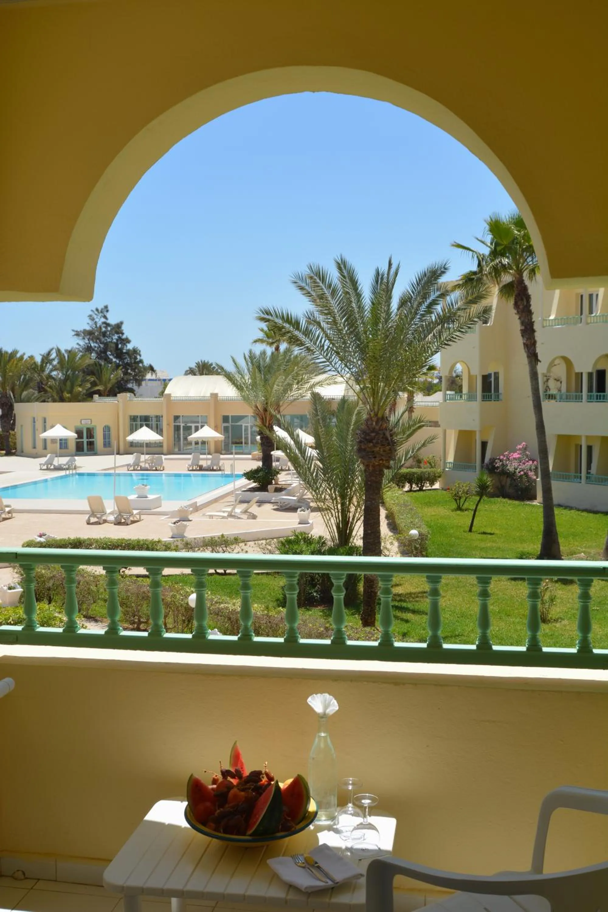 Pool view in Hotel Venice Beach- Families and Couples Only