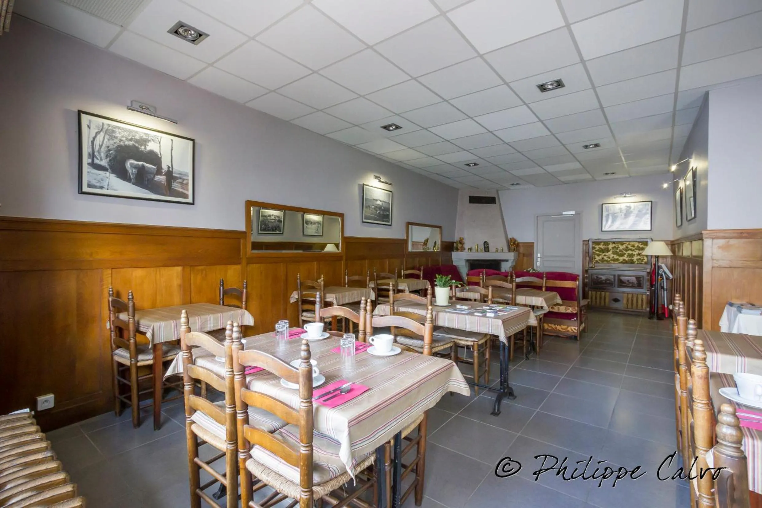 Restaurant/places to eat in Hotel Kapa Gorry