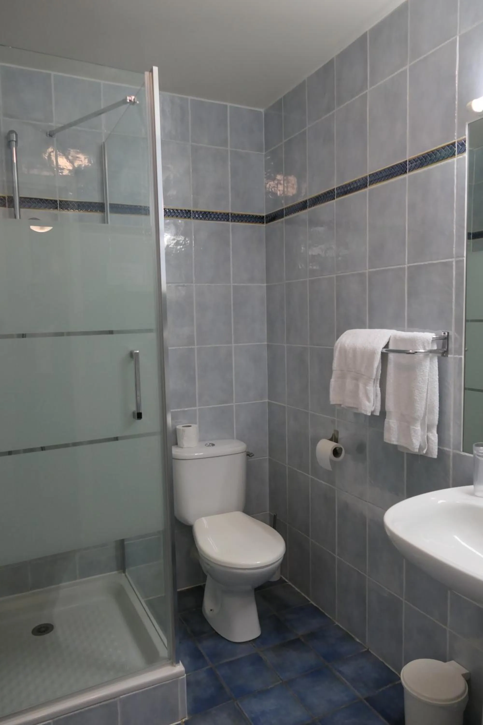 Bathroom in Hotel Kapa Gorry