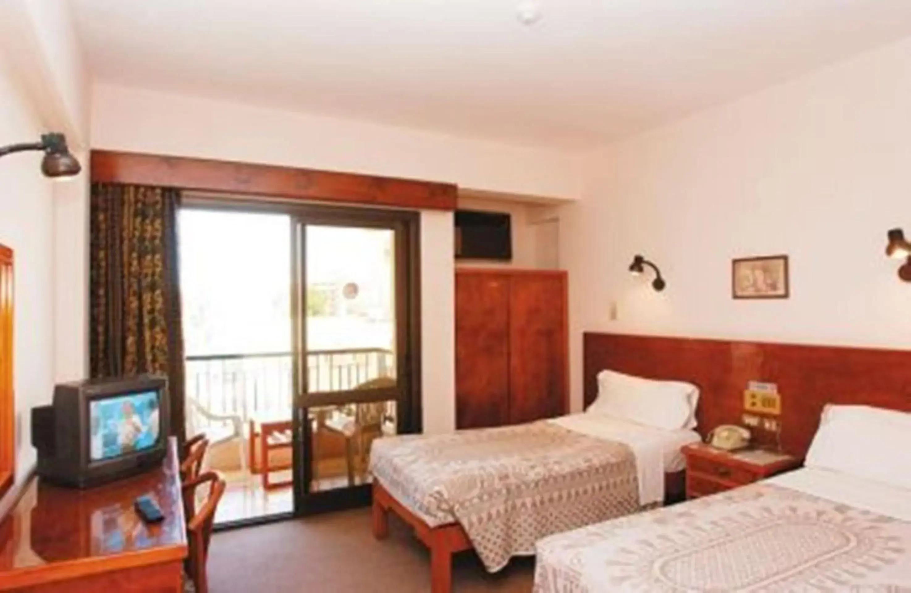 Standard Double Room in St.Joseph Hotel Standard Double Room in St.Joseph Hotel