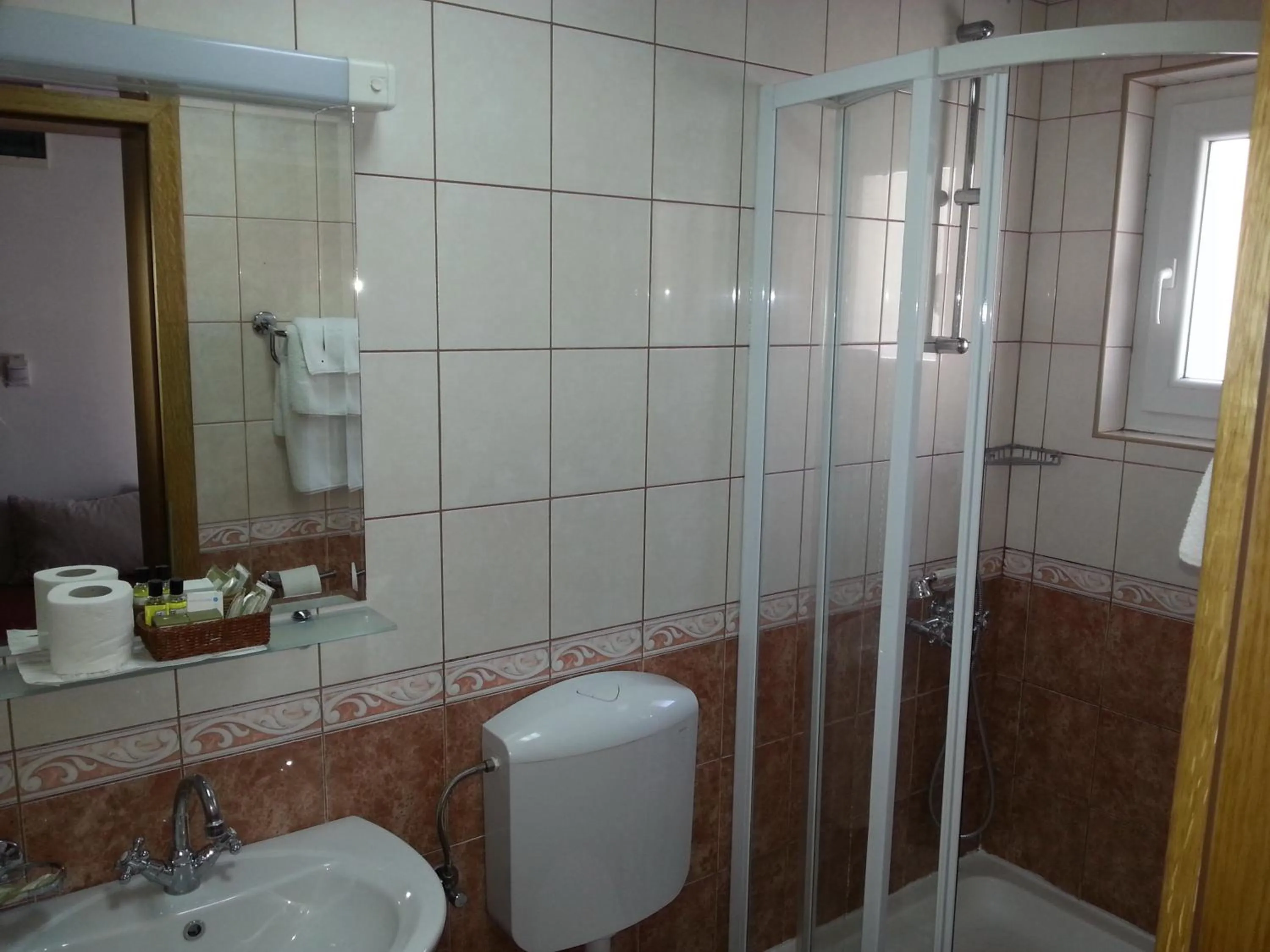 Bathroom in Hotel Fineso