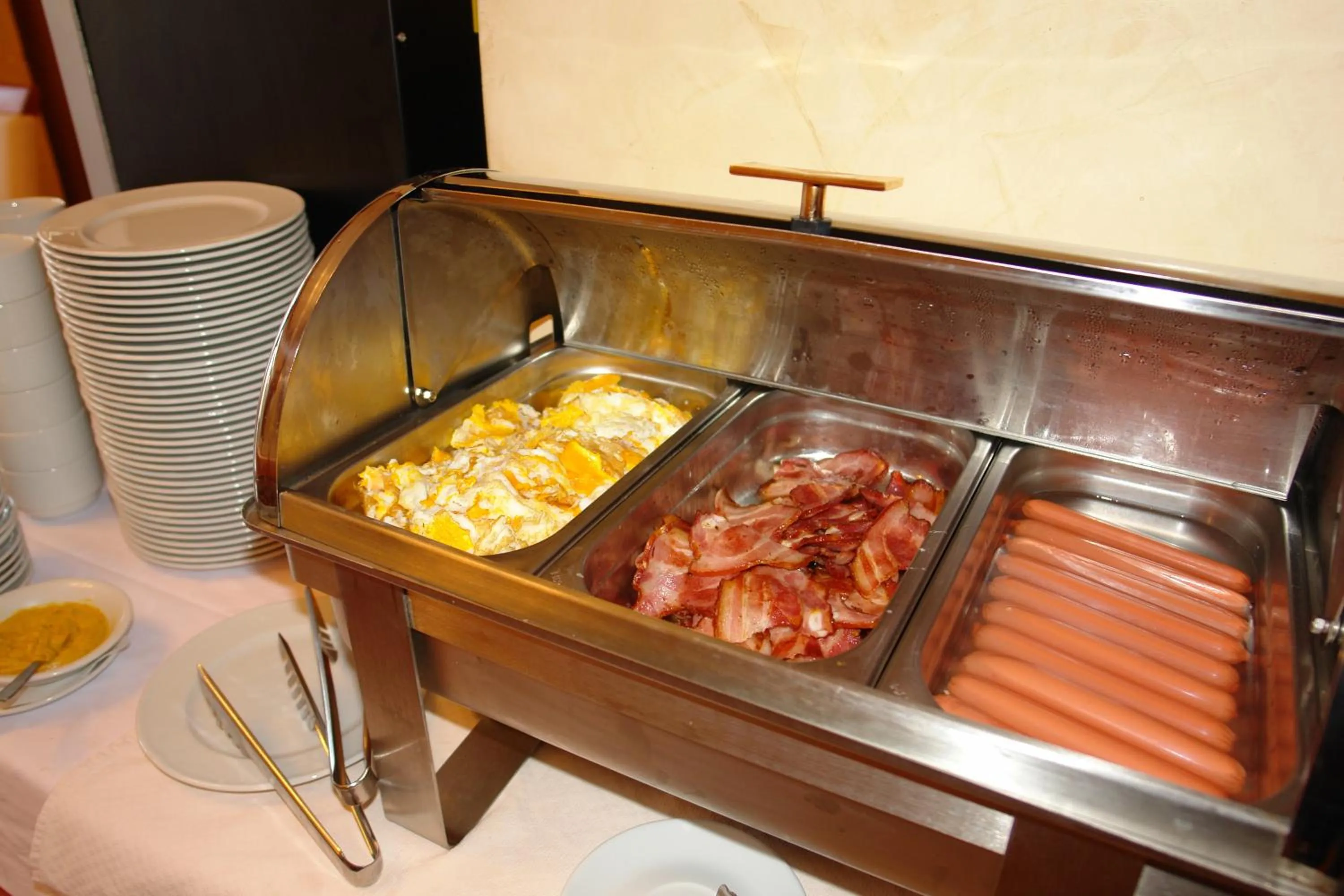 Restaurant/places to eat in Hotel Fineso