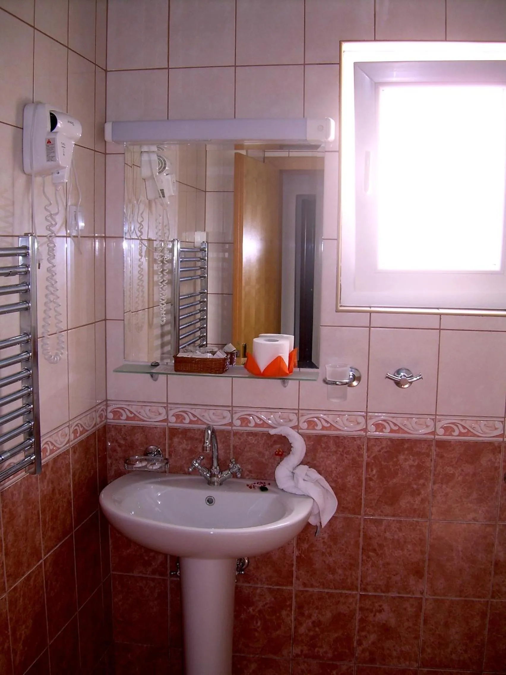 Bathroom in Hotel Fineso