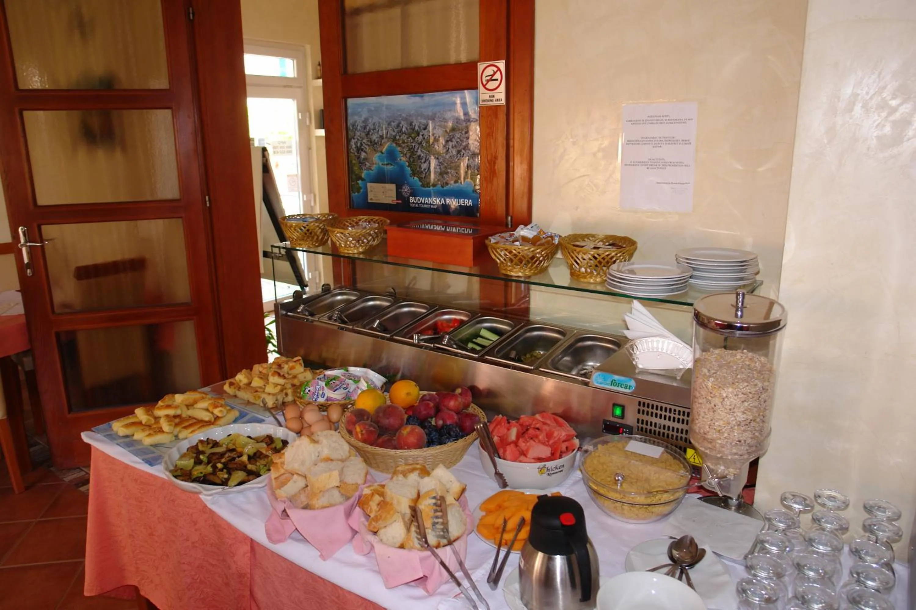 Restaurant/places to eat in Hotel Fineso