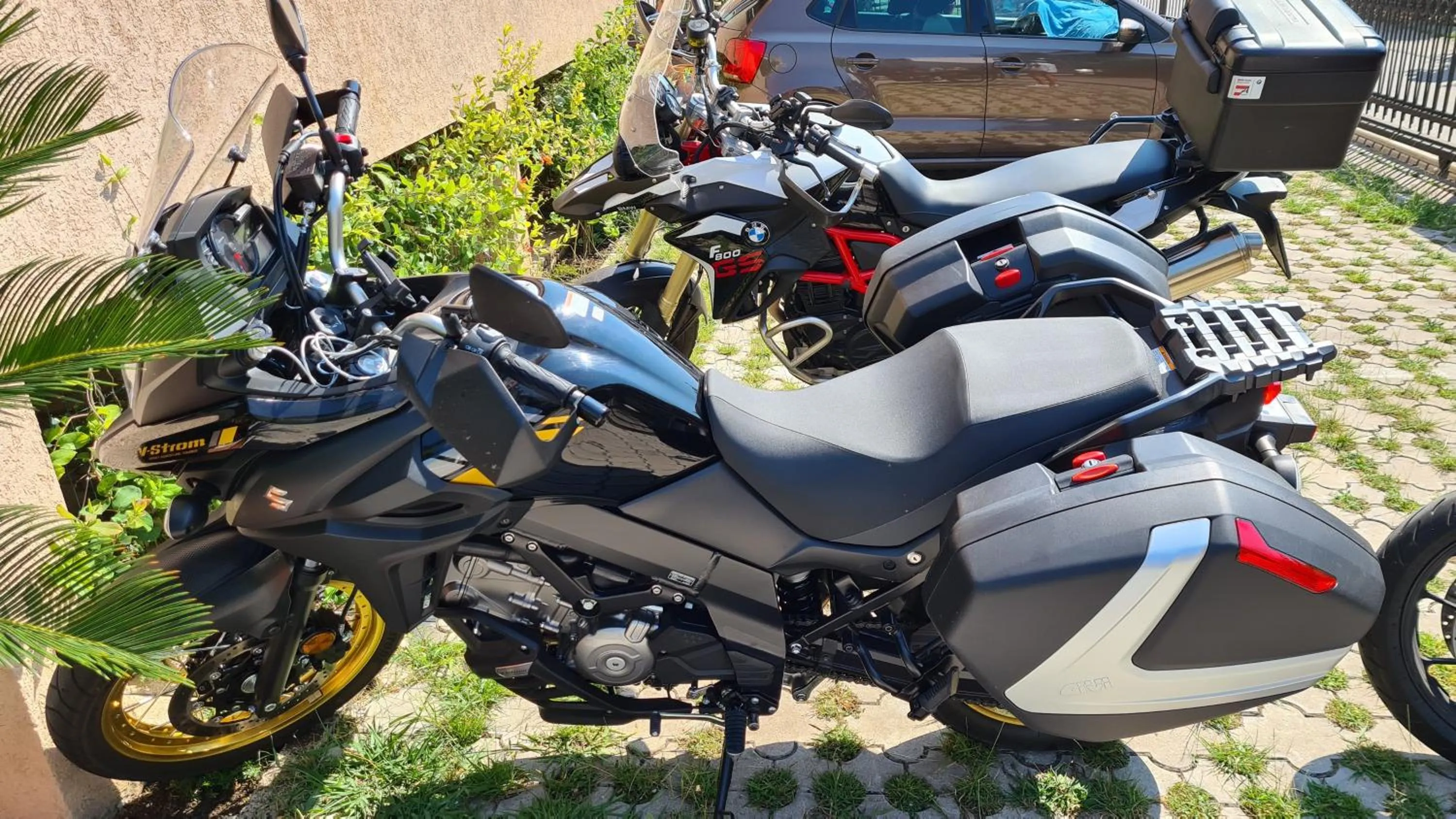 Property building in Hotel Fineso