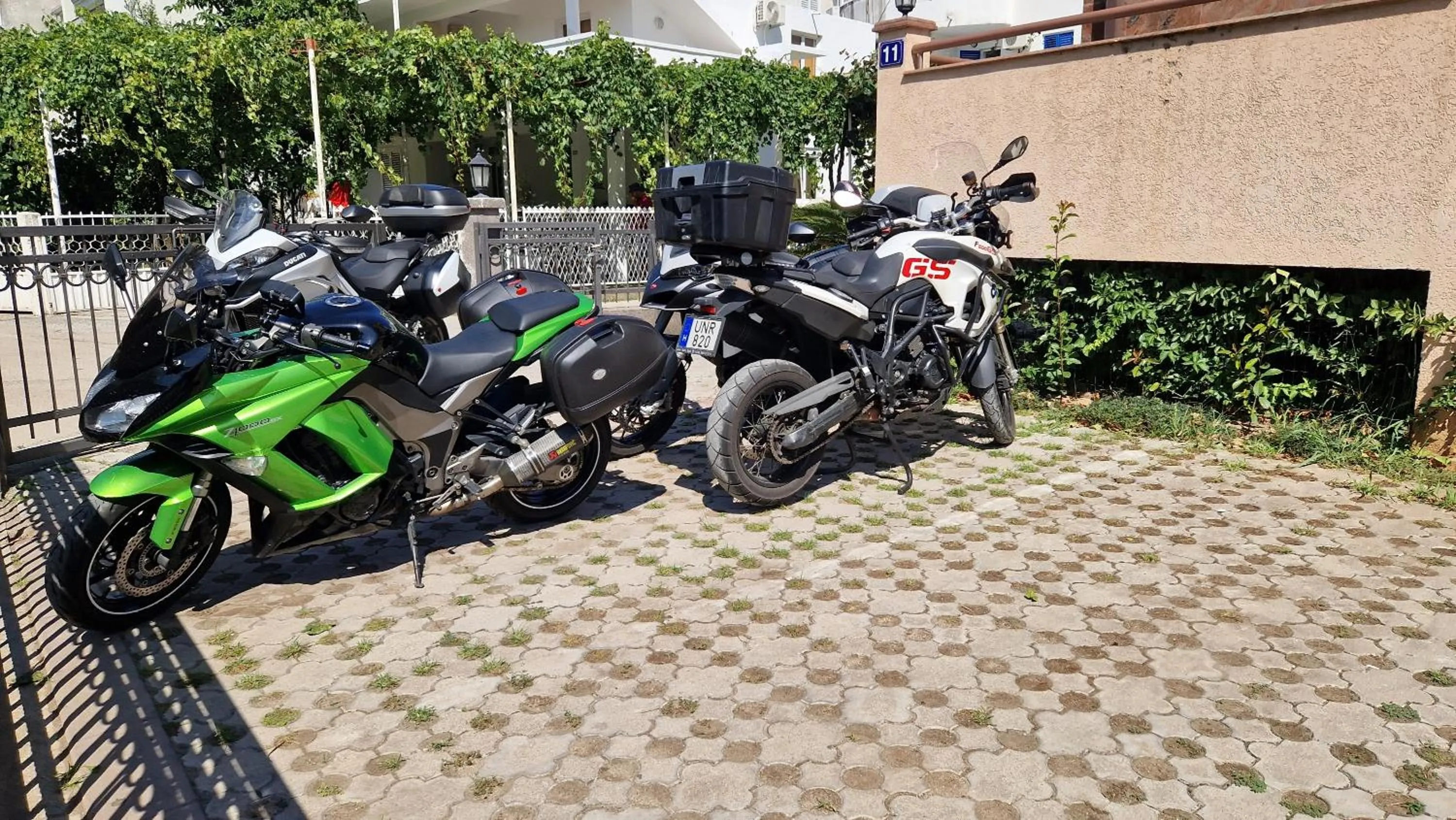 Inner courtyard view in Hotel Fineso