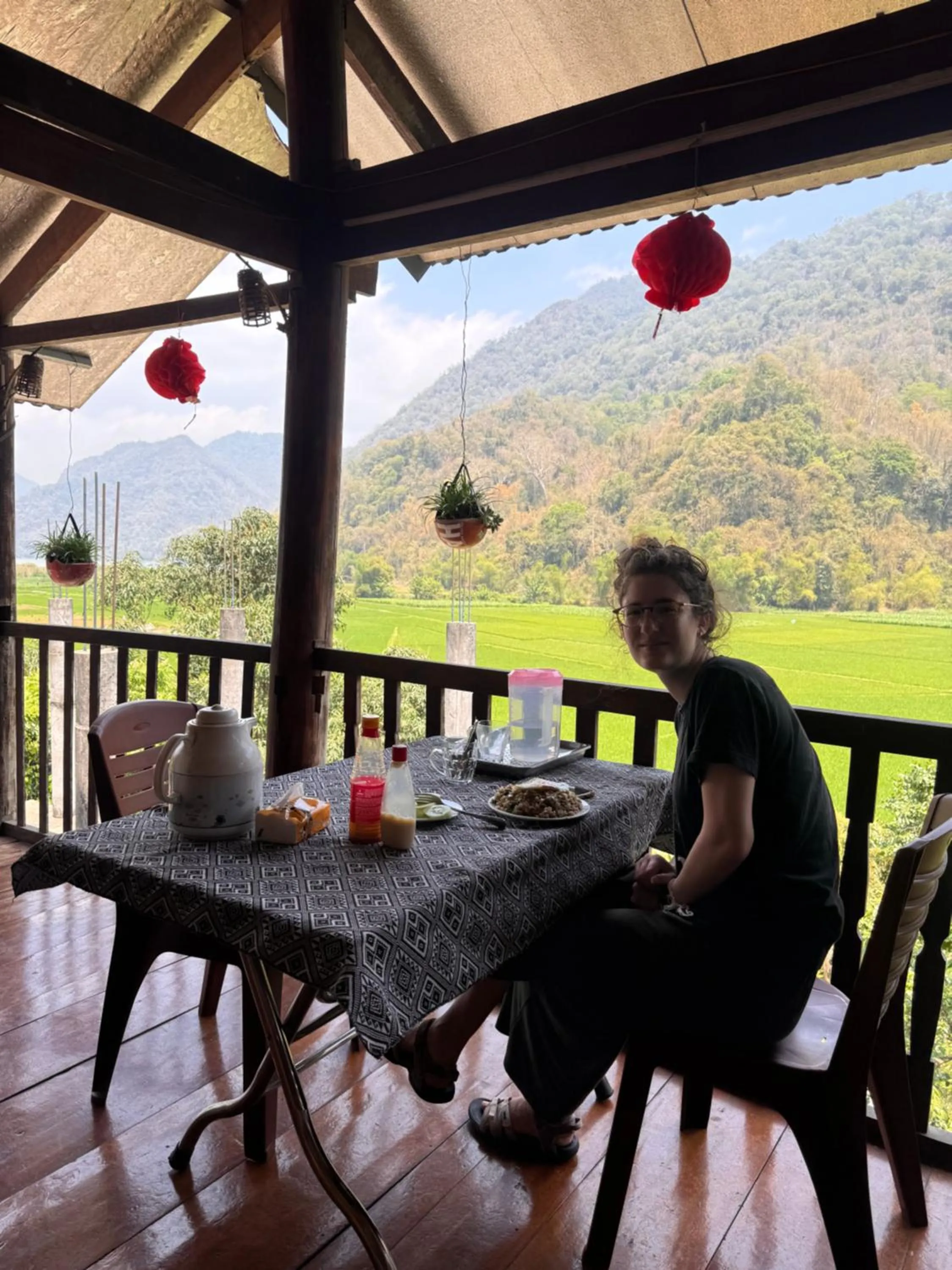 Ba Be lake-Huyền Hào Homestay