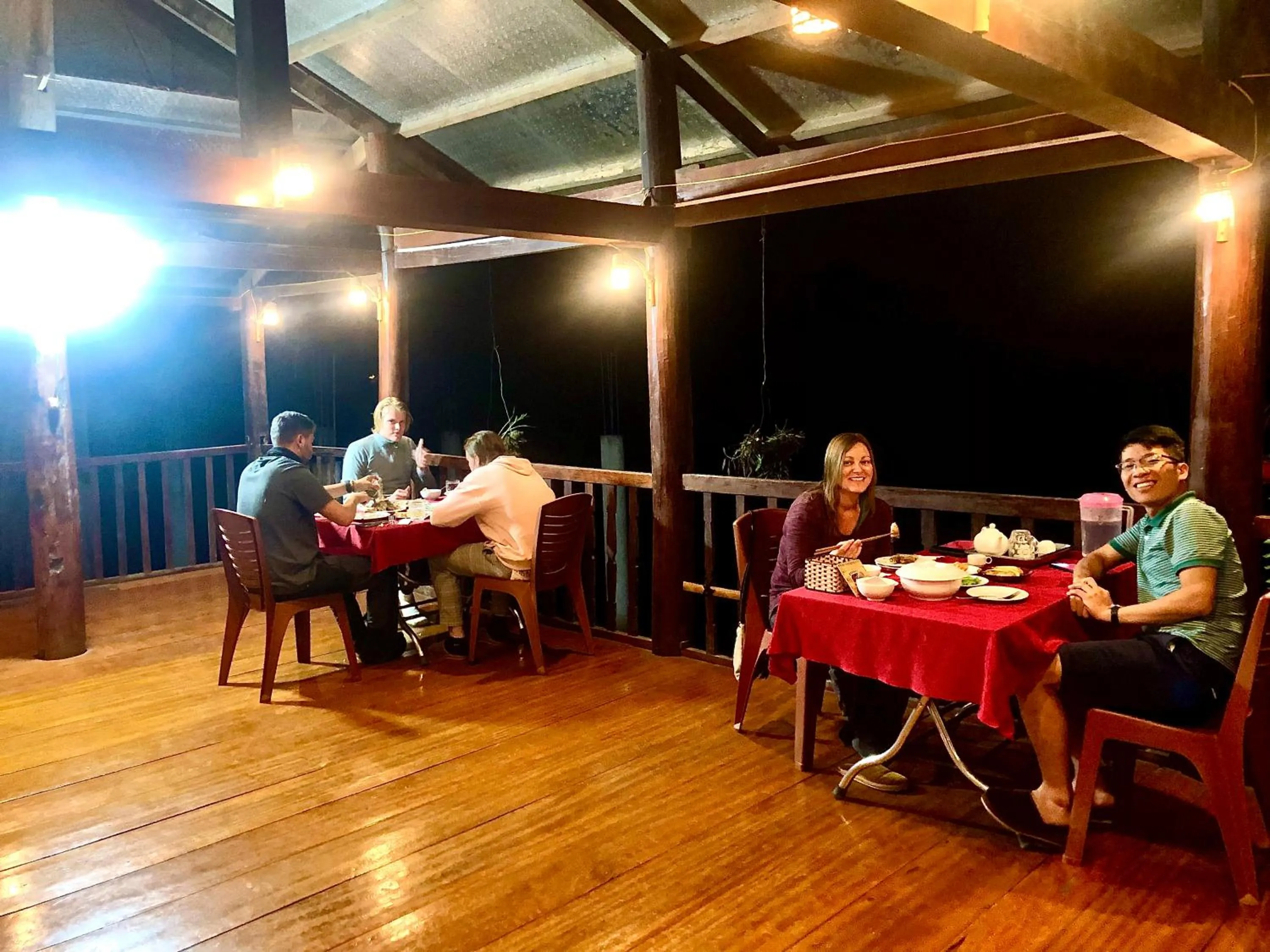 Ba Be lake-Huyền Hào Homestay