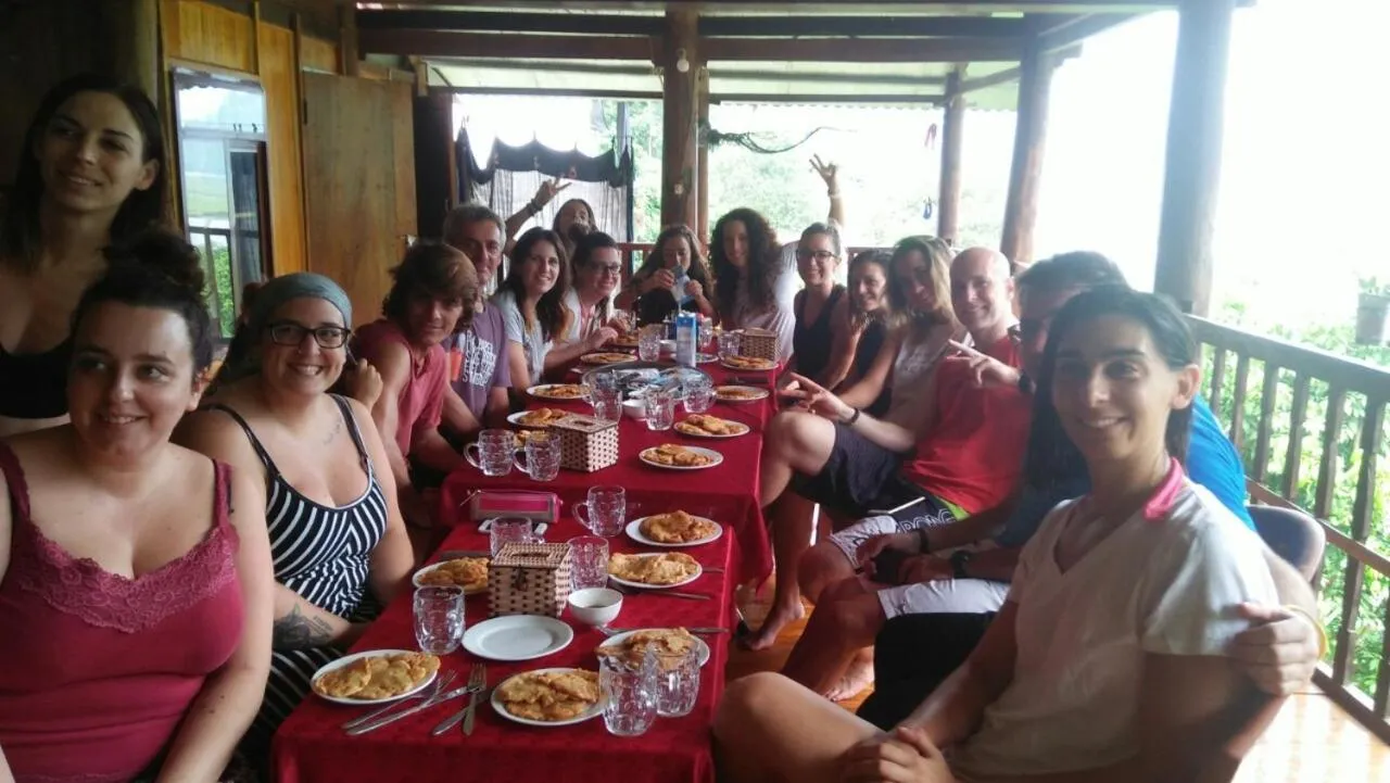 Ba Be lake-Huyền Hào Homestay