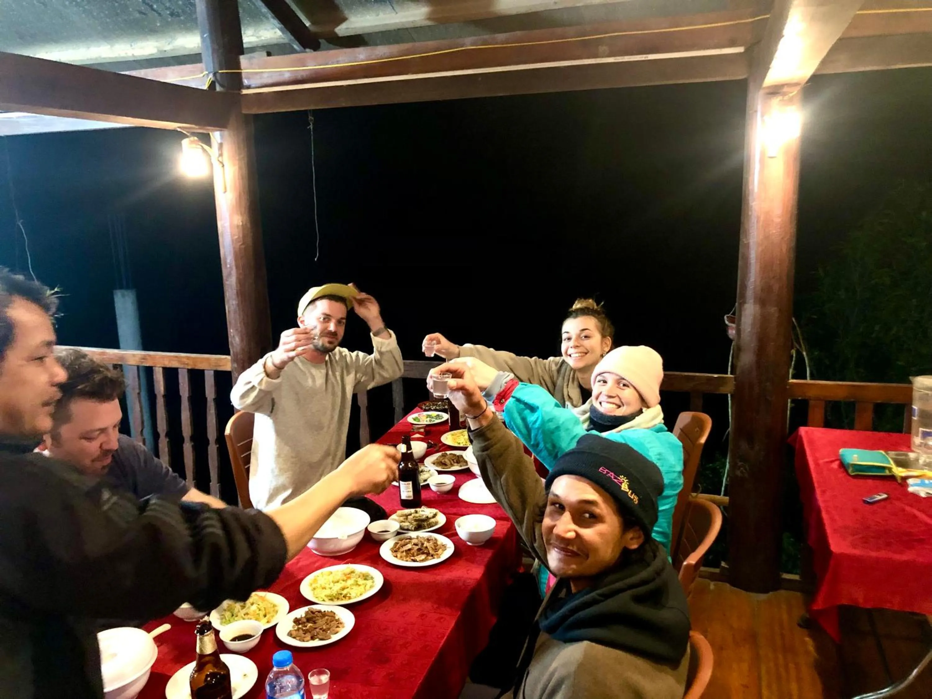 Ba Be lake-Huyền Hào Homestay