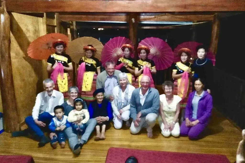 Ba Be lake-Huyền Hào Homestay