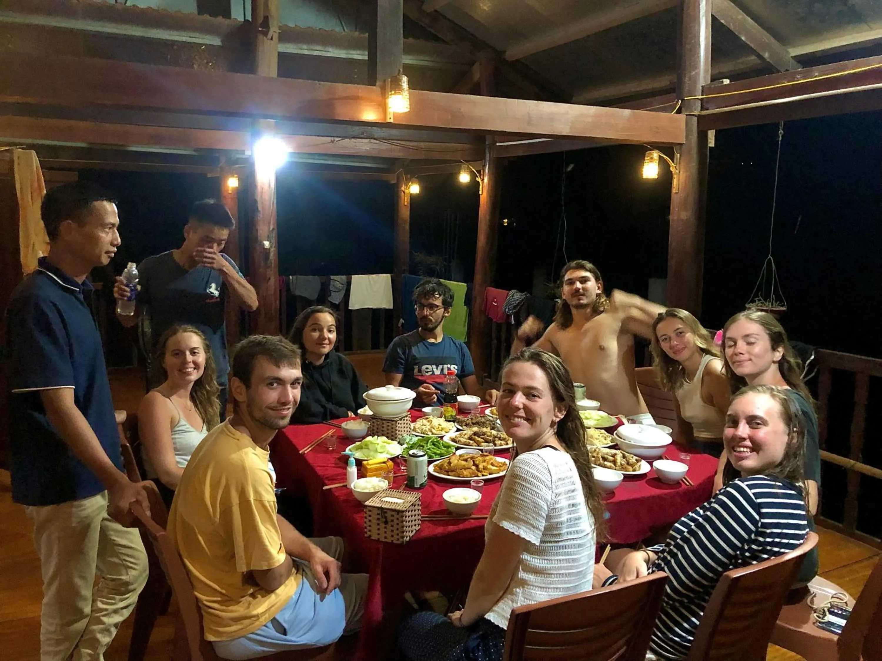 Ba Be lake-Huyền Hào Homestay