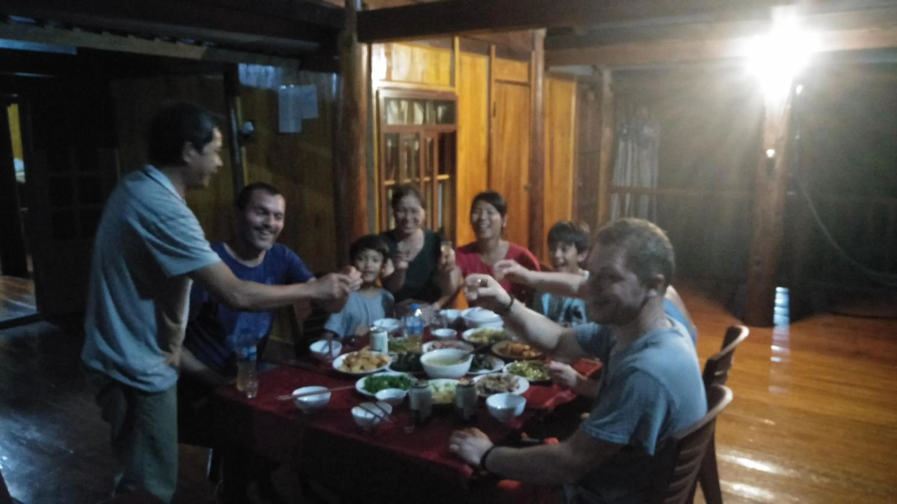 Ba Be lake-Huyền Hào Homestay