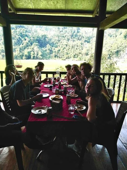 Ba Be lake-Huyền Hào Homestay