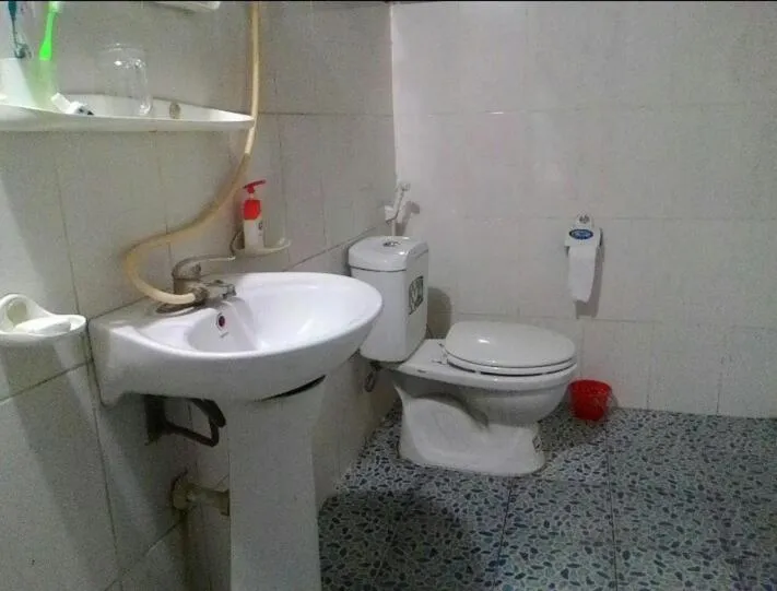Toilet in Ba Be lake-Huyền Hào Homestay