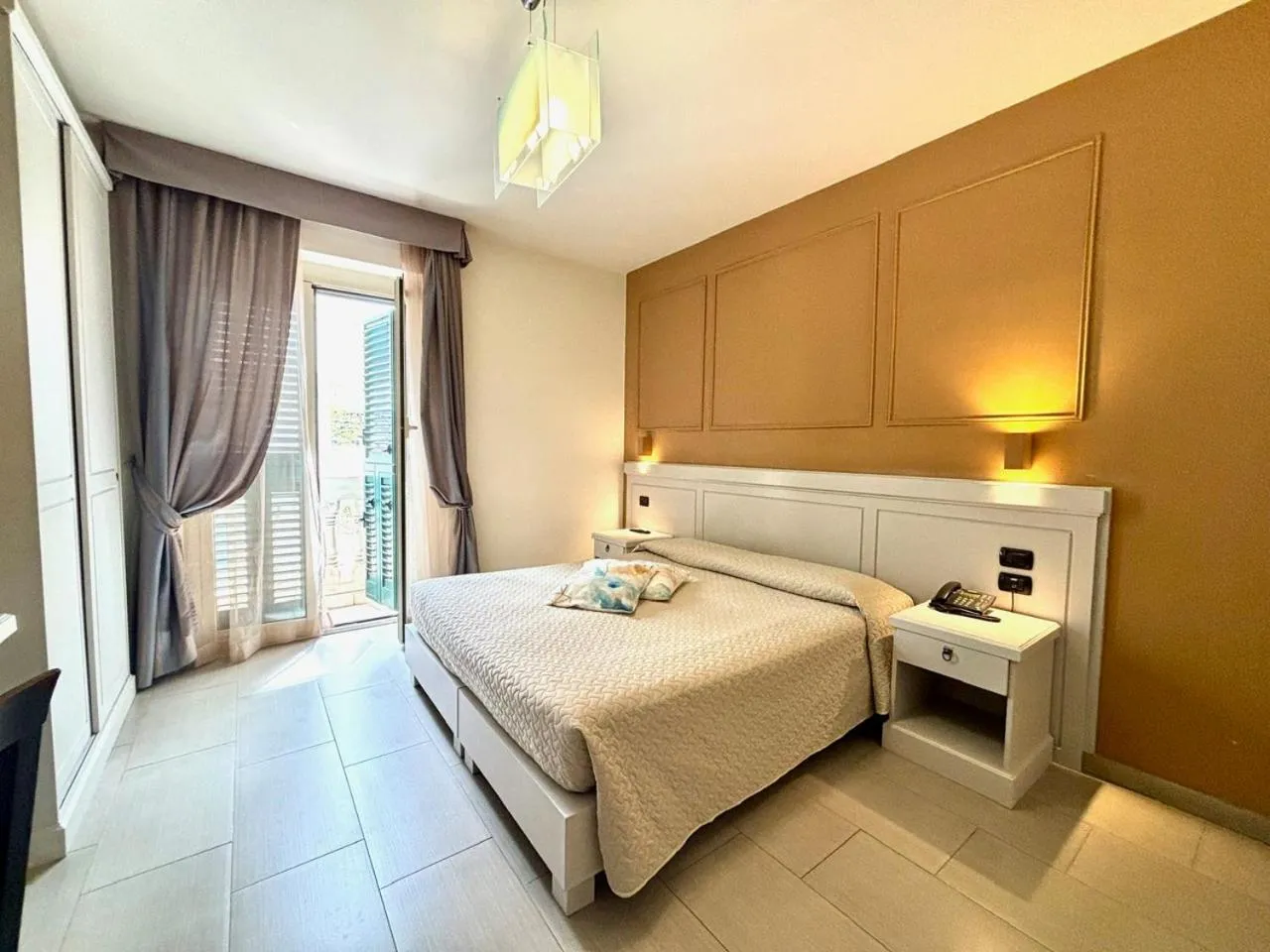 Bed in Albanuova Hotel