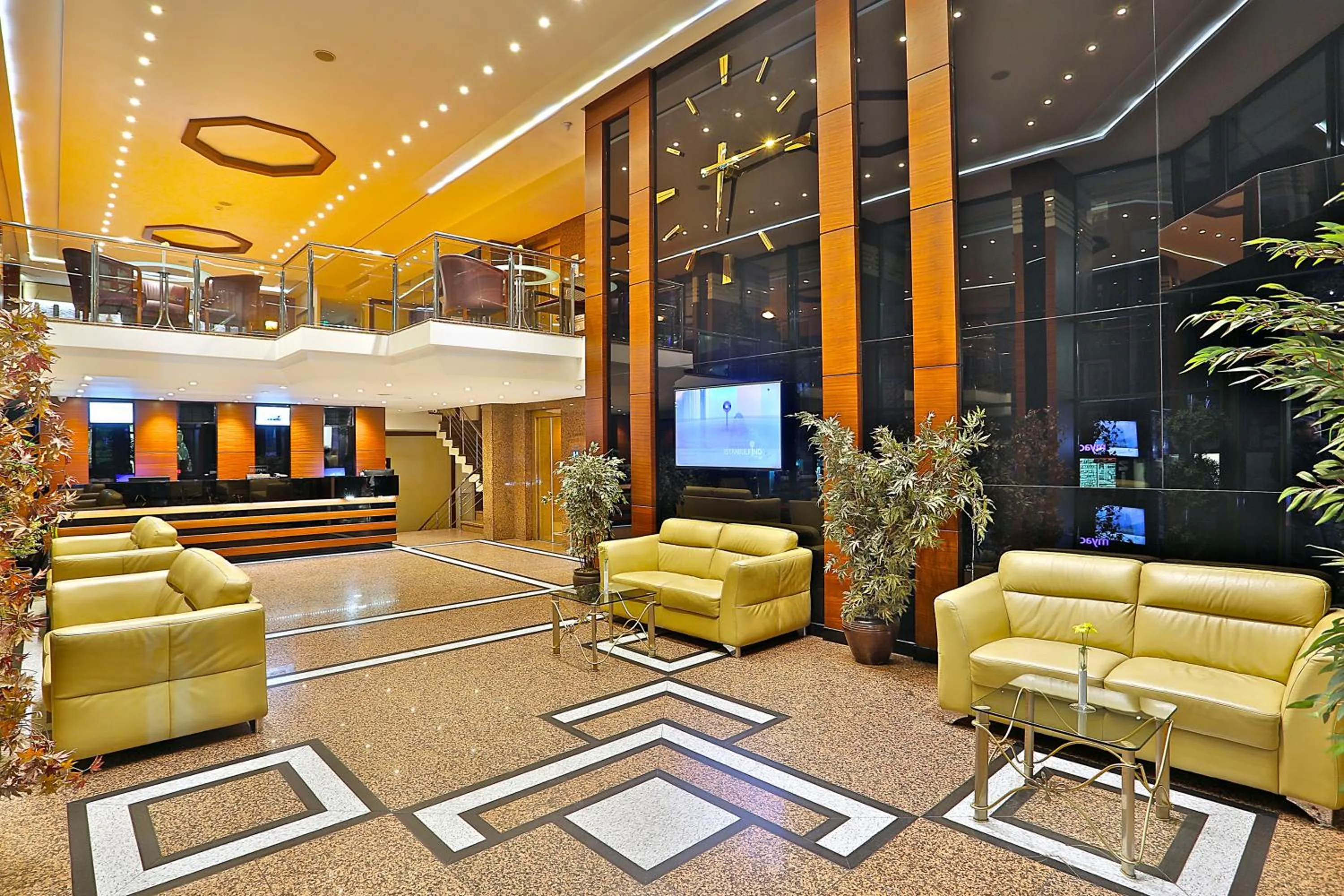Lobby or reception in Grand Madrid Hotel