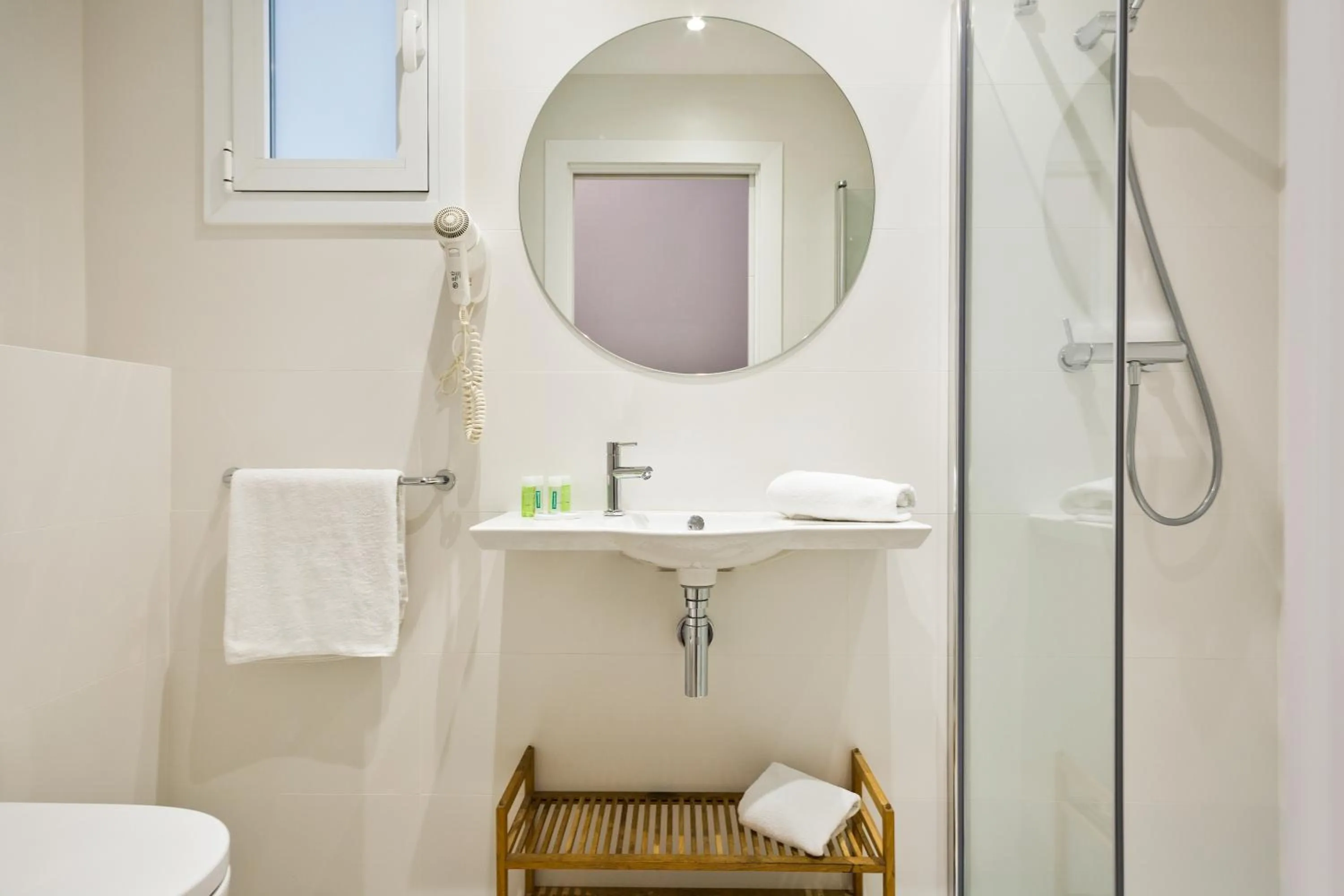 Shower in BcnStop Parc Güell