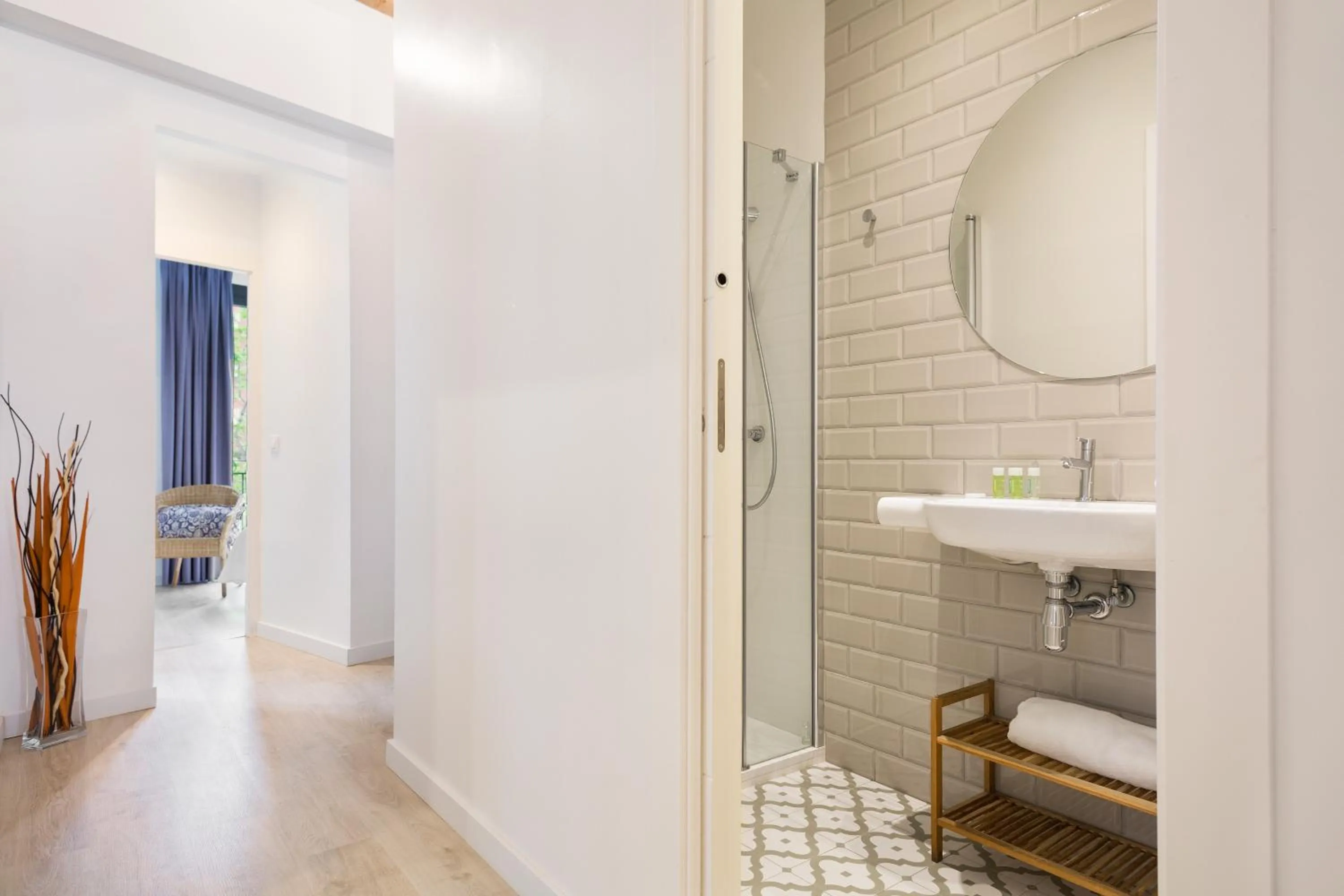 Shower in BcnStop Parc Güell