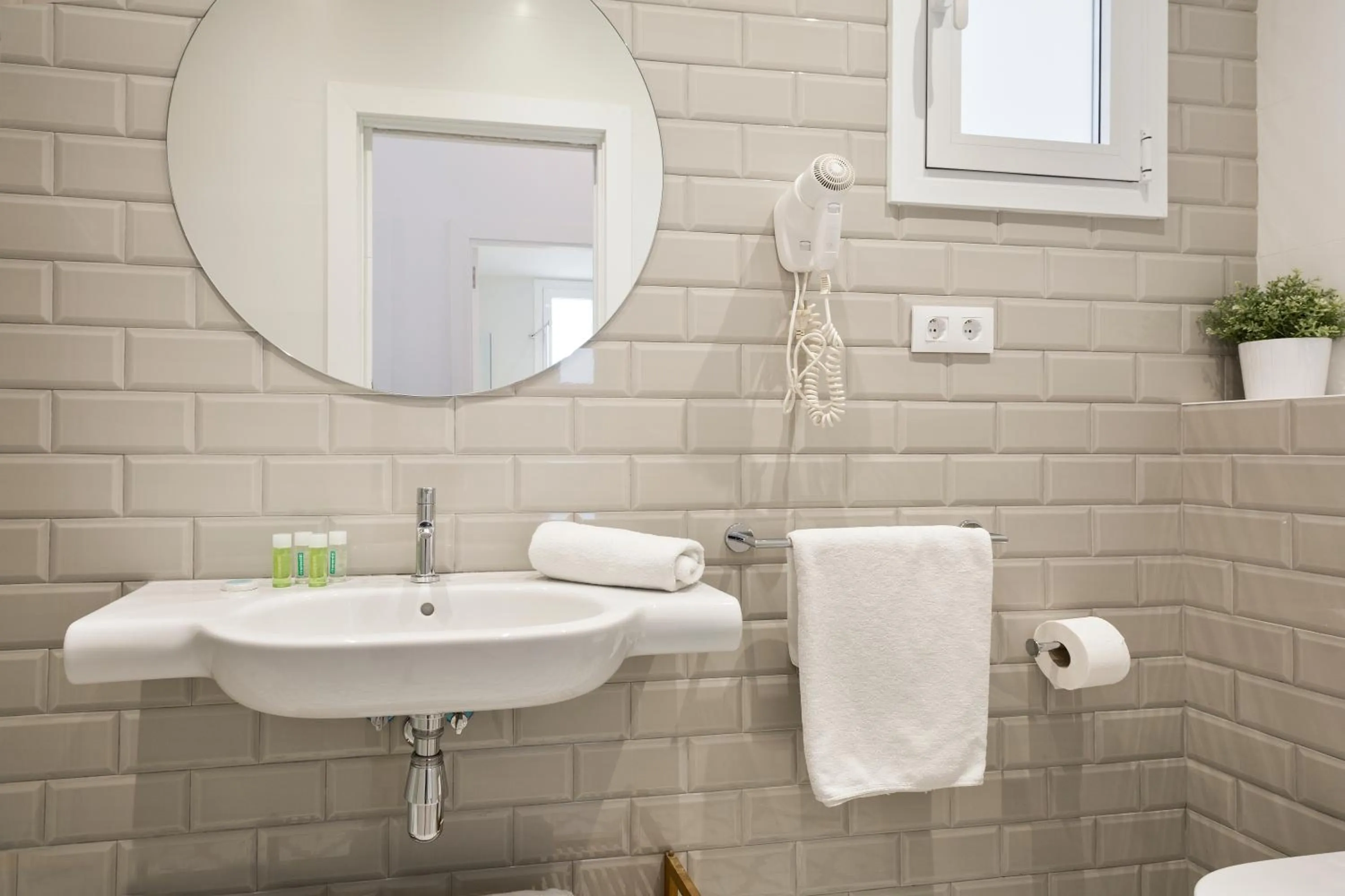 Toilet in BcnStop Parc Güell