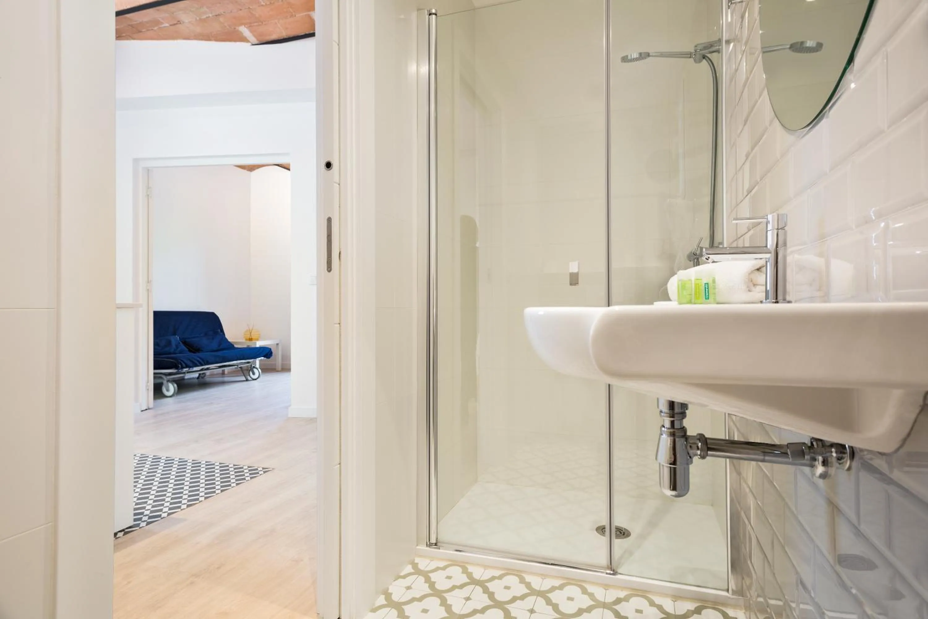 Shower in BcnStop Parc Güell