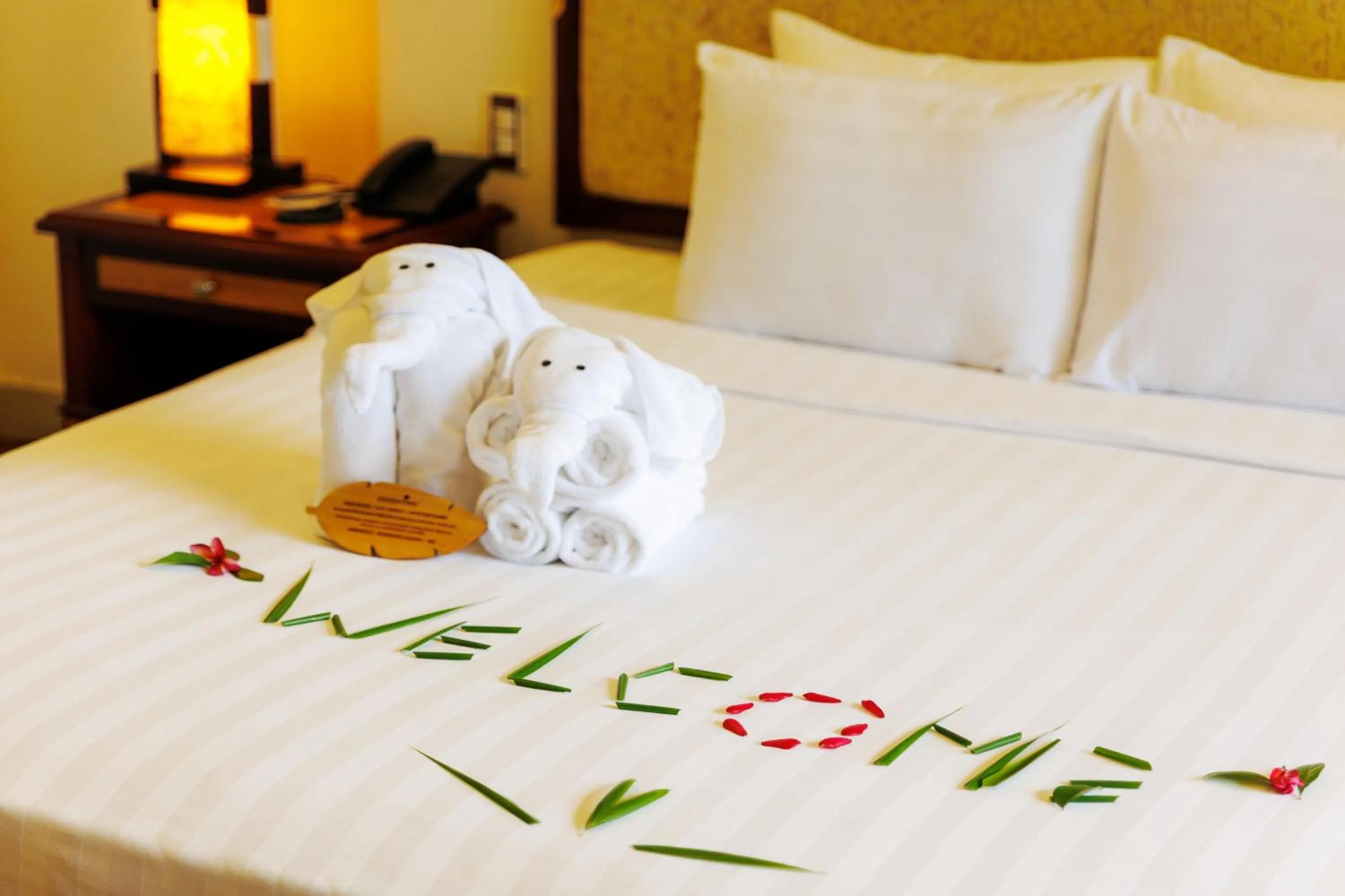 Decorative detail, Bed in Diamond Bay Resort & Spa