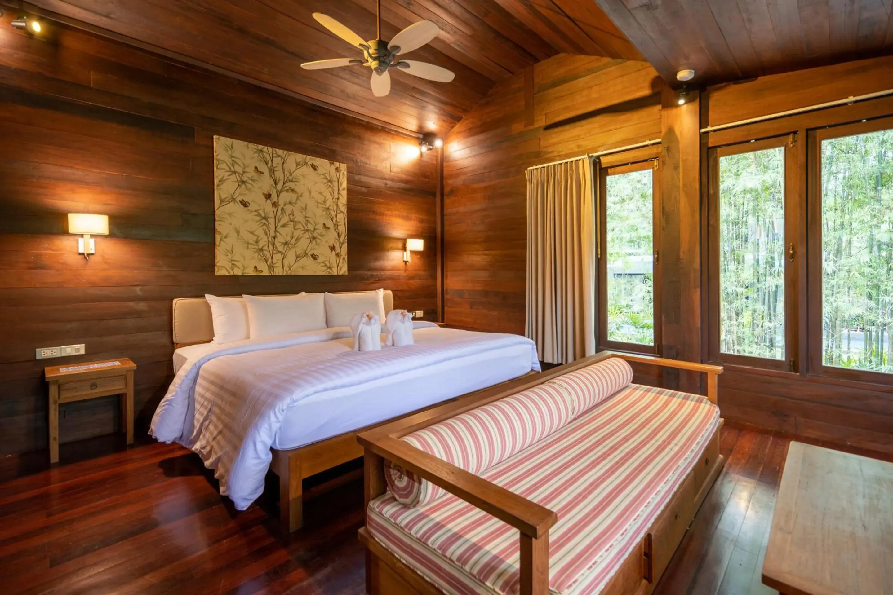 Superior Room in GajaPuri Resort Koh Chang Superior Room in GajaPuri Resort Koh Chang