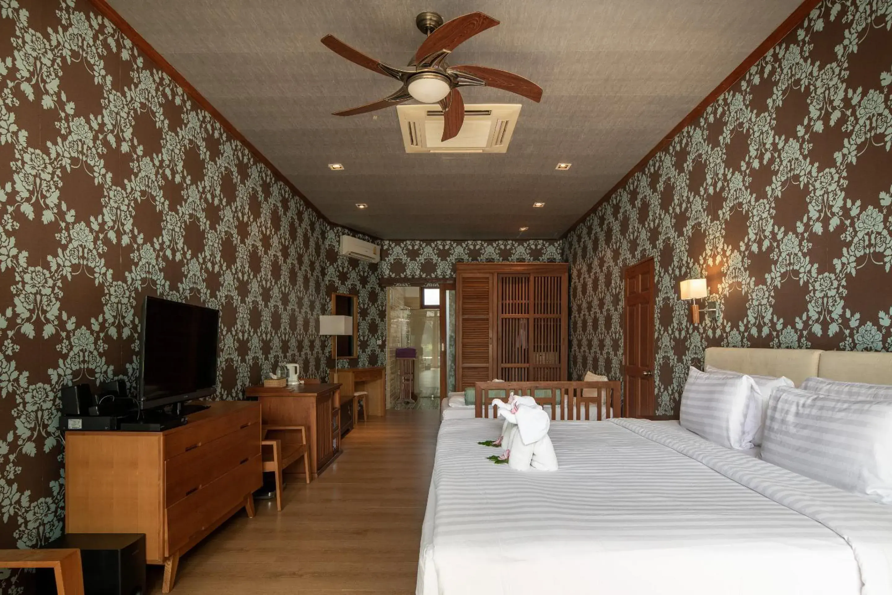 Family Room 2 Connecting Rooms in GajaPuri Resort Koh Chang Family Room 2 Connecting Rooms in GajaPuri Resort Koh Chang