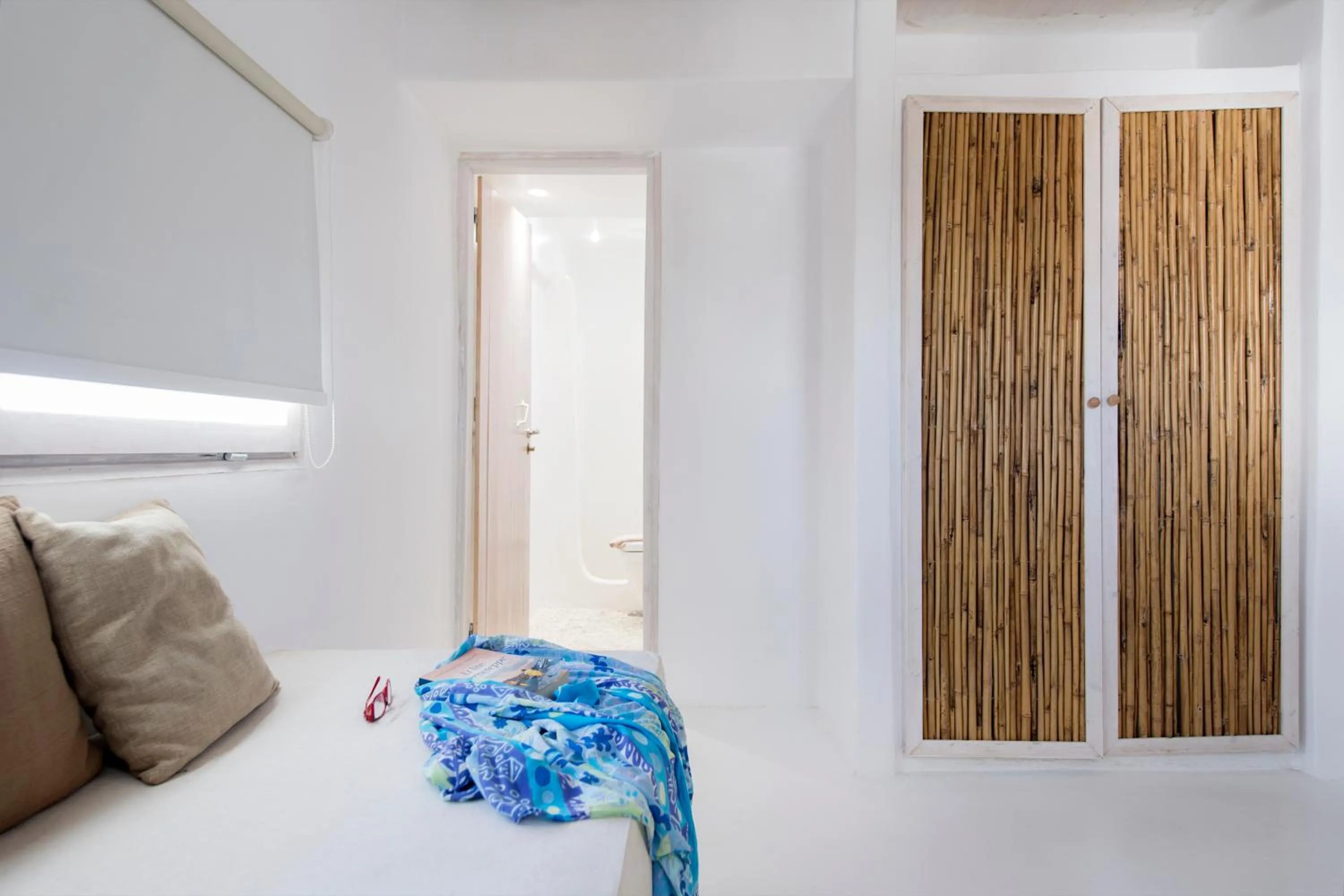 Decorative detail, Bed in Zefi Hotel & Suites