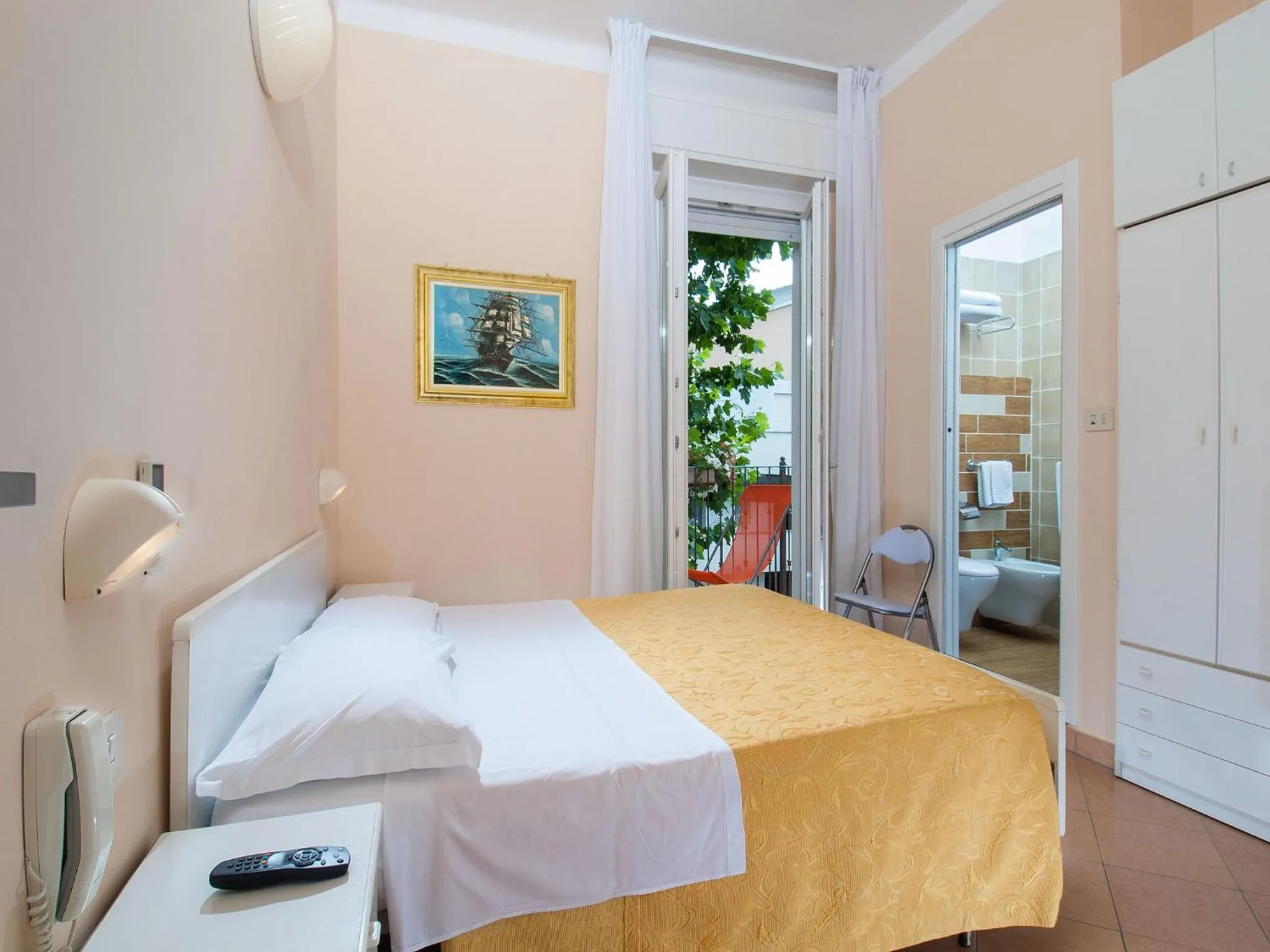 Photo of the whole room, Bed in Hotel Miramare