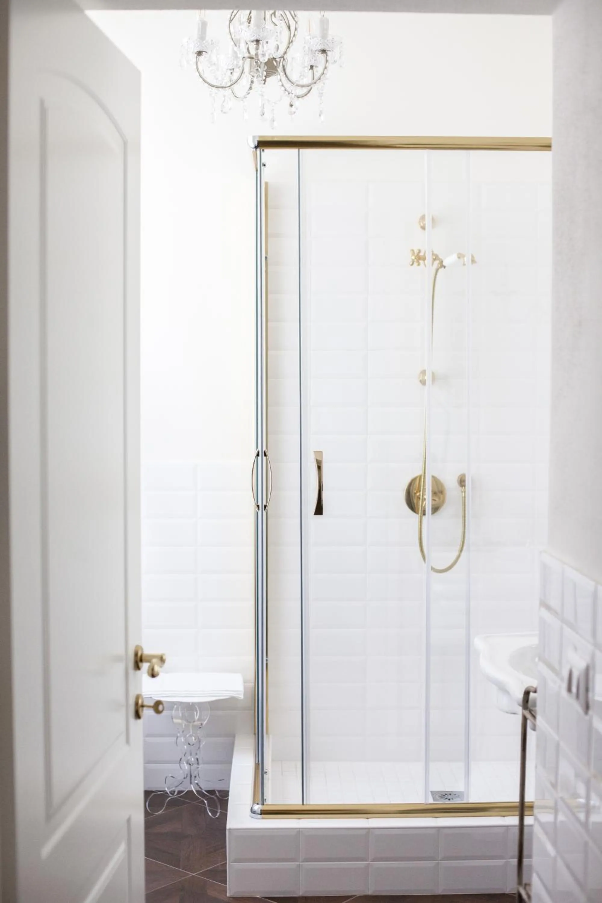 Shower in Alessia's Place