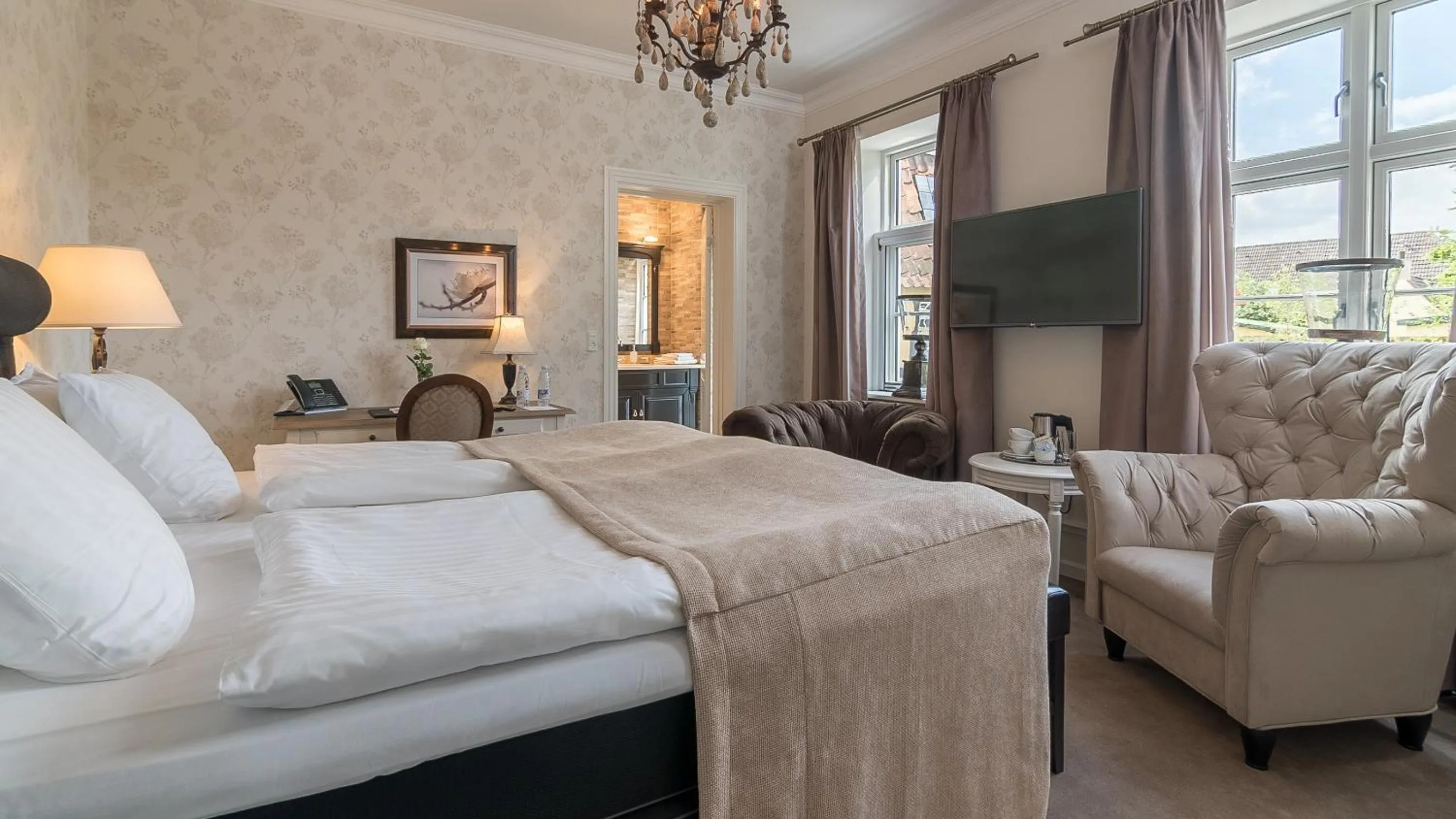 Bedroom, Bed in Bandholm Badehotel