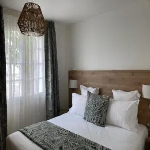 Bedroom, Bed in Hôtel Le Gois