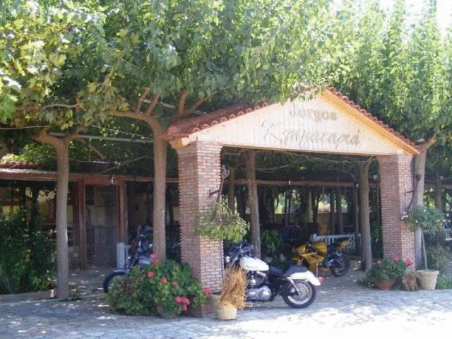 Facade/entrance in Lintzi Hotel