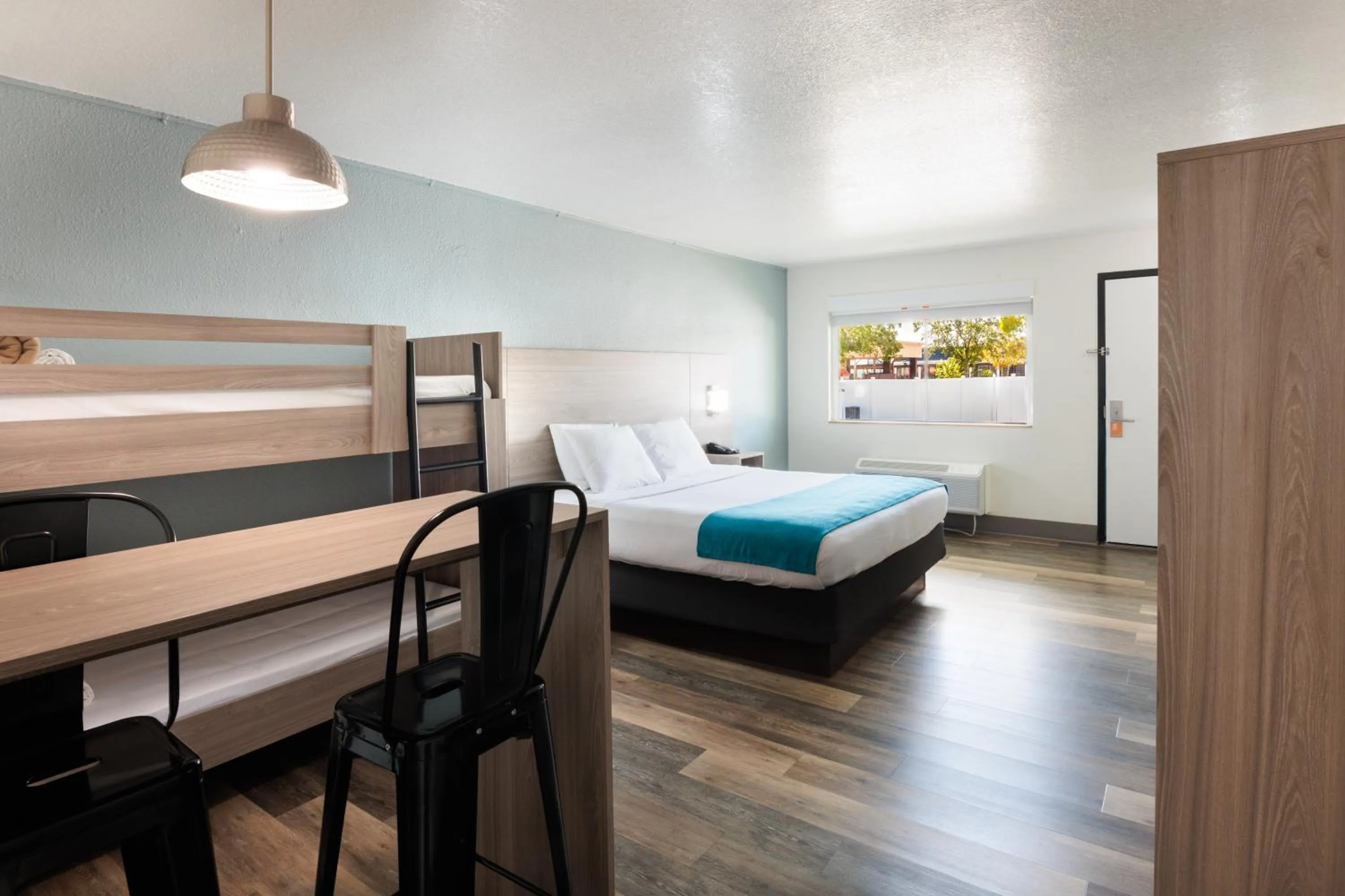 Bed in Coco Key Hotel & Water Park Resort