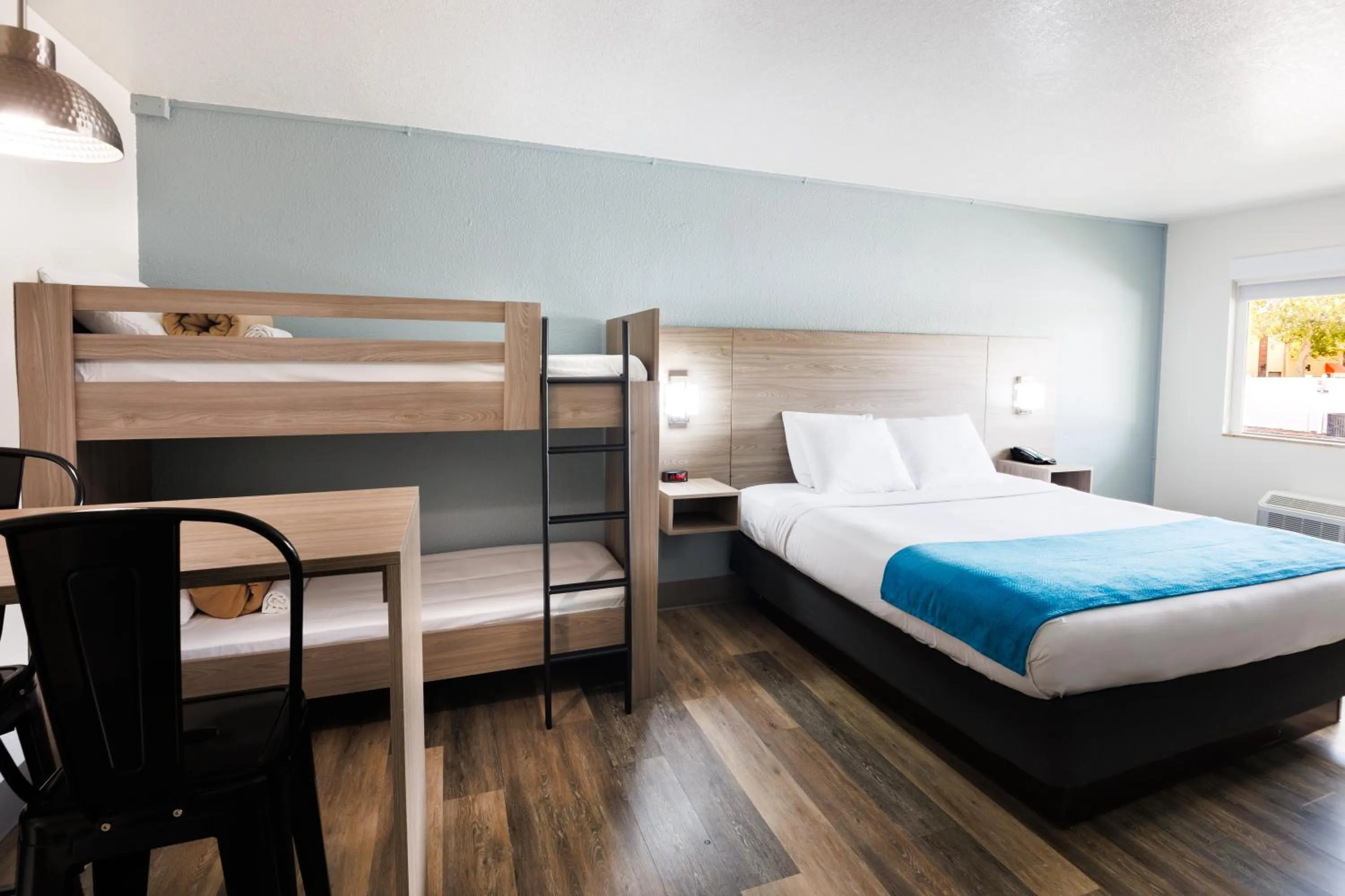 Bed in Coco Key Hotel & Water Park Resort