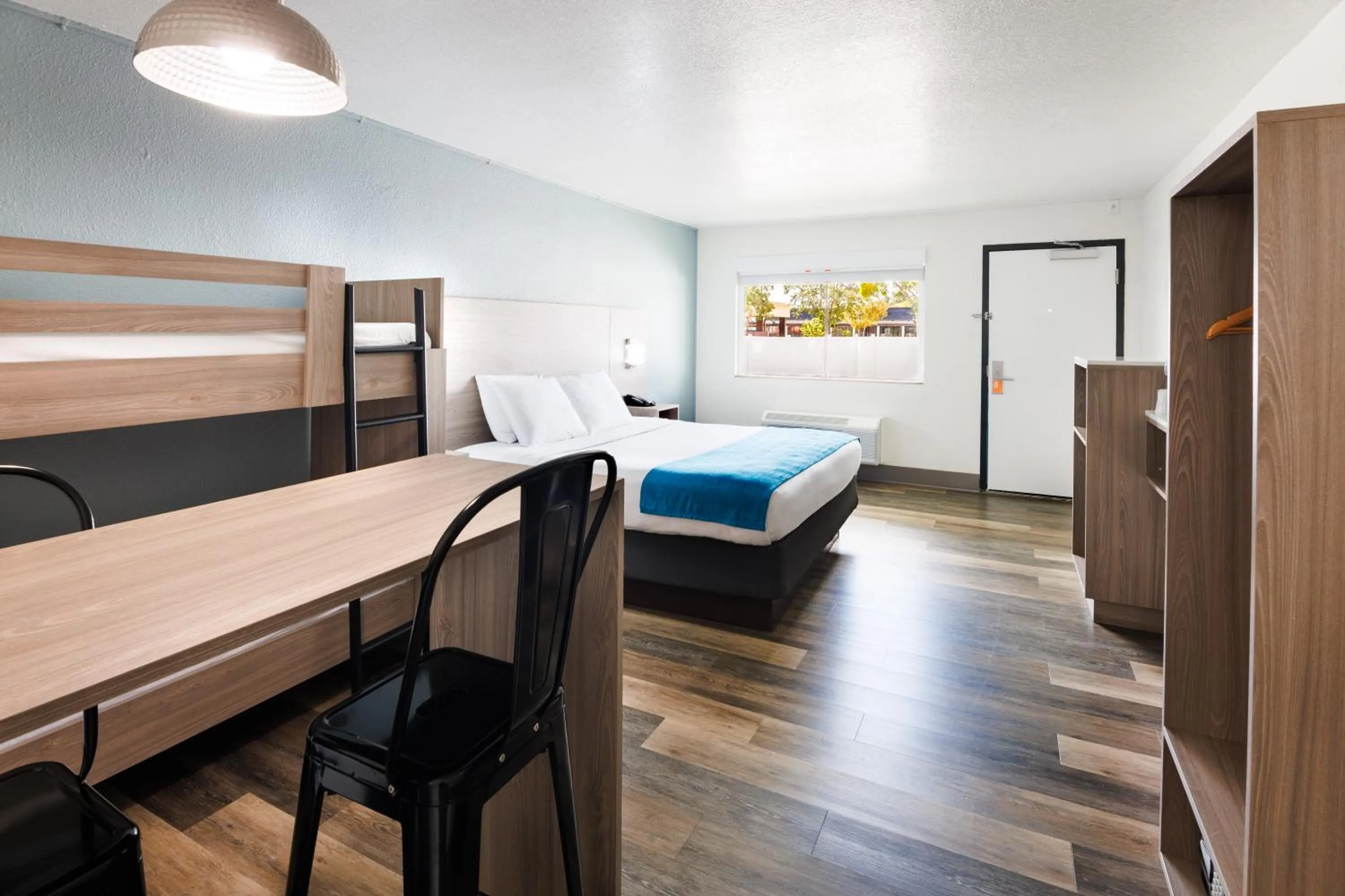 Bed in Coco Key Hotel & Water Park Resort