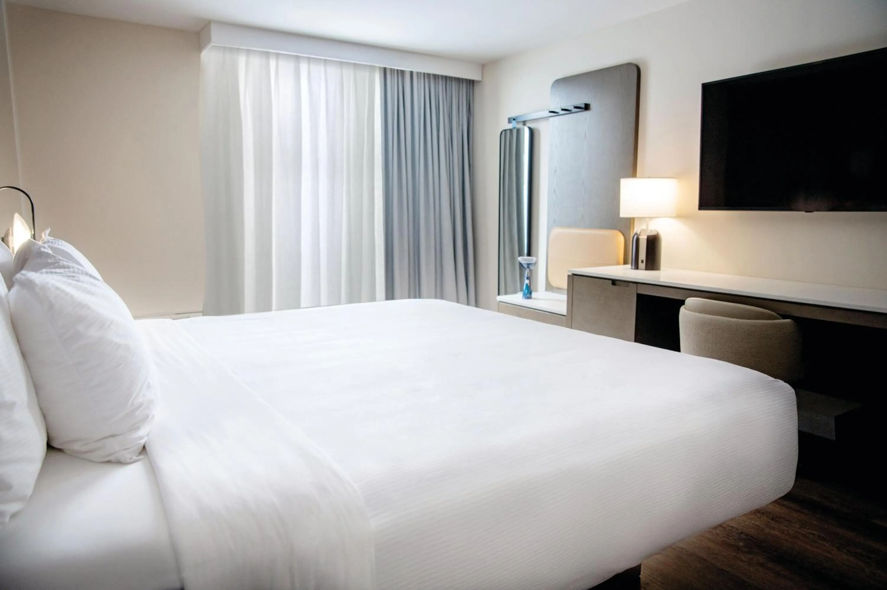 Bedroom, Bed in Hotel Halifax