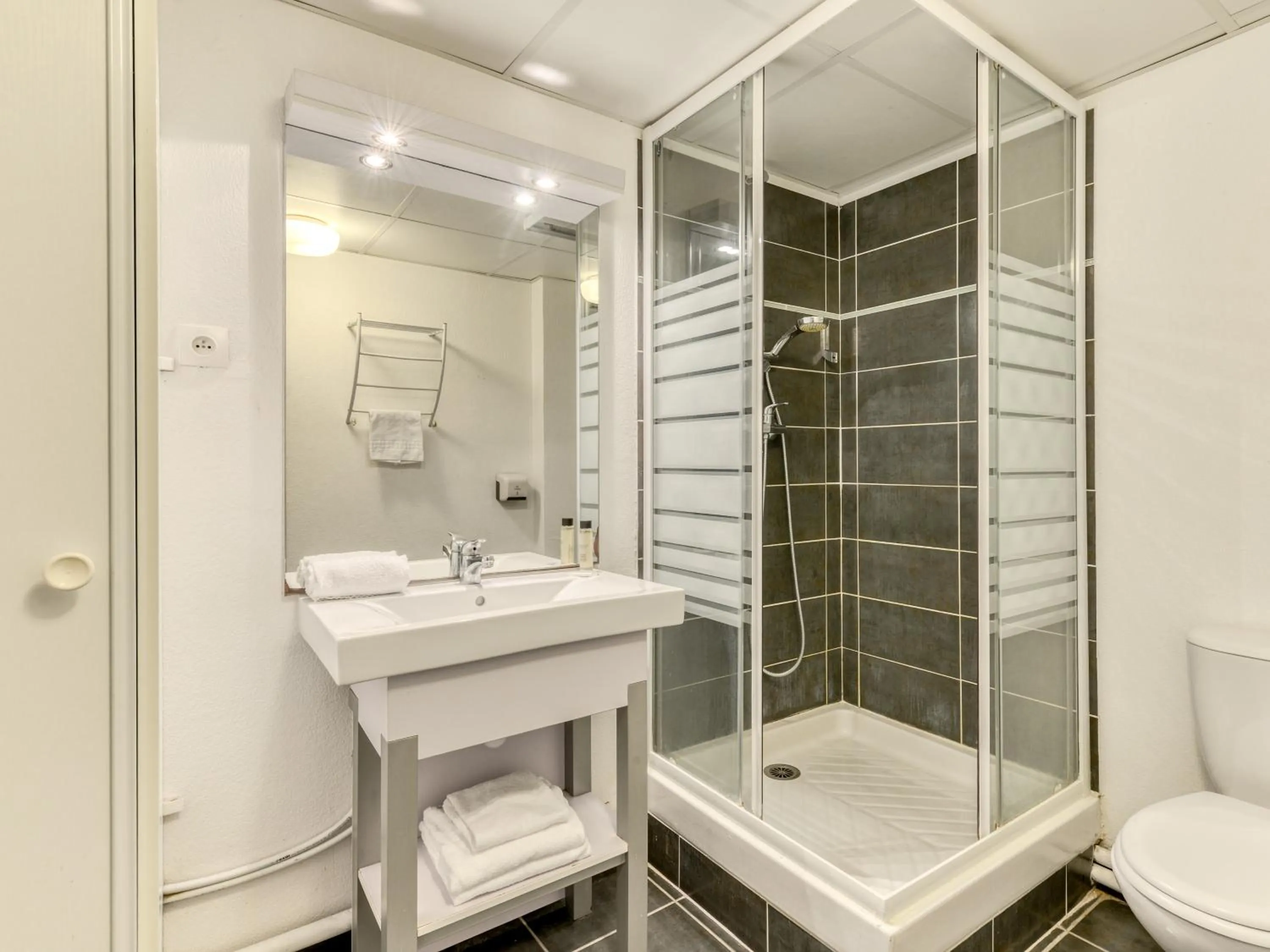 Bathroom in Vacancéole - Résidence Cap Camargue