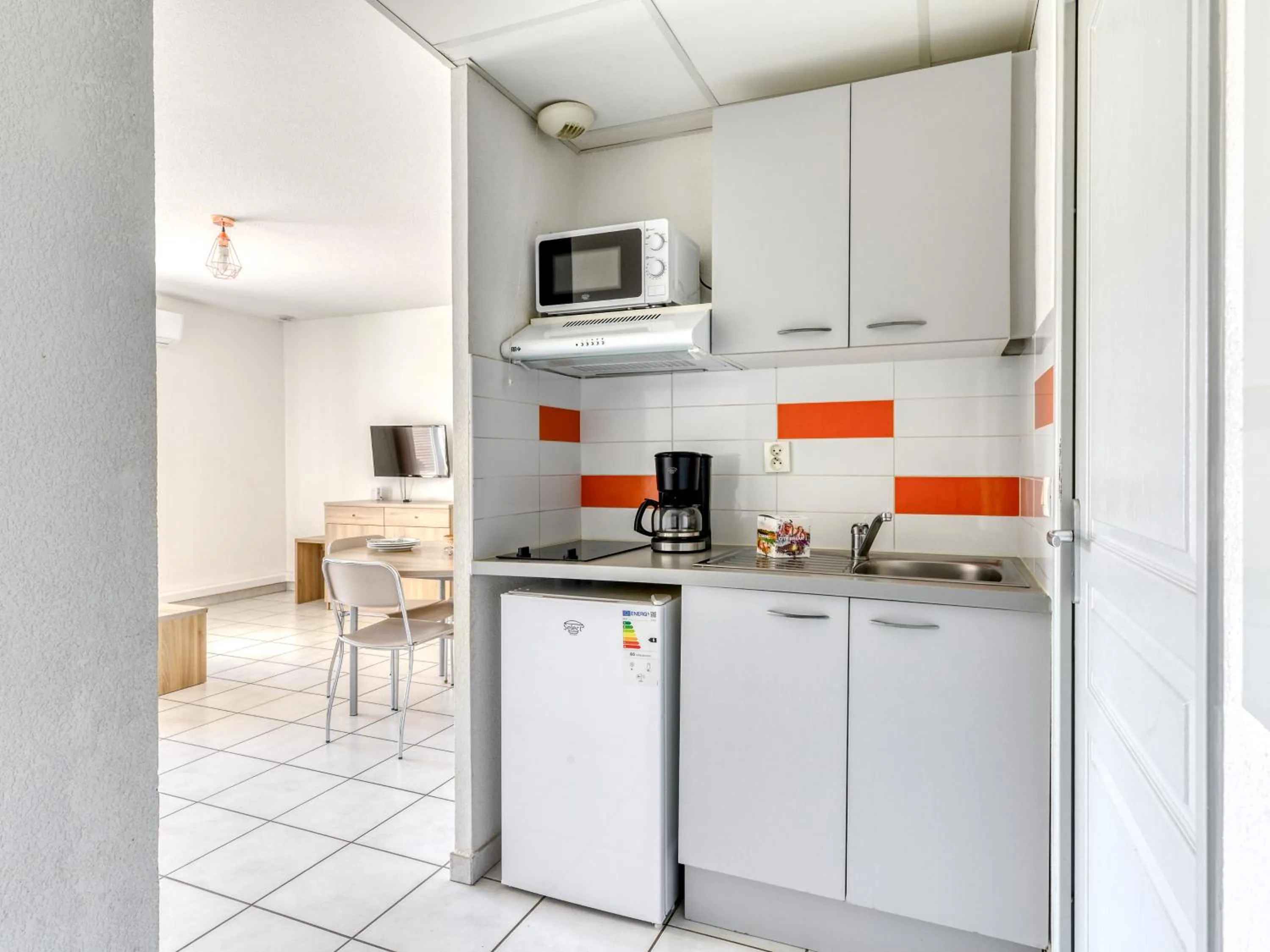 kitchen in Vacancéole - Résidence Cap Camargue