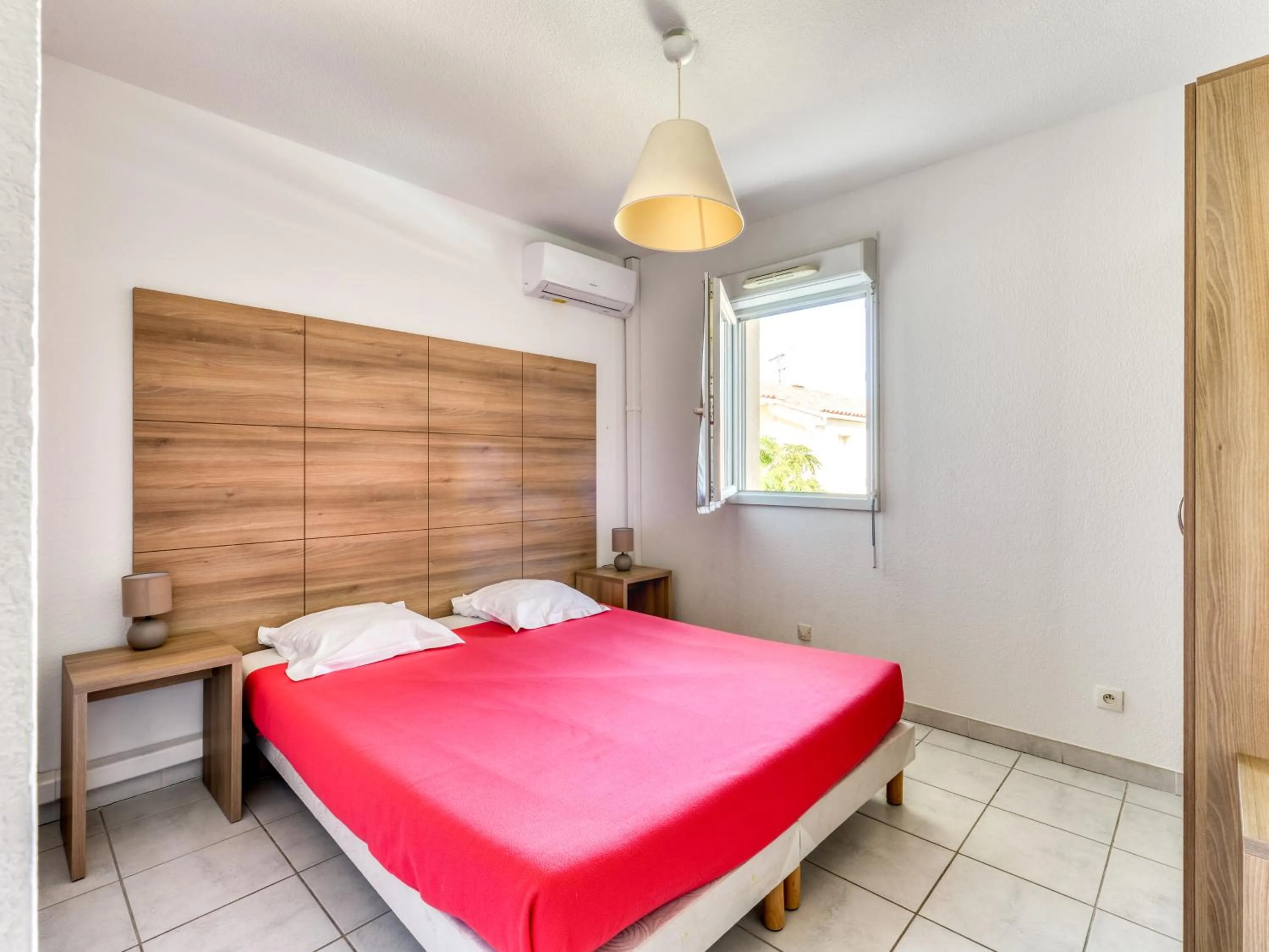 Bedroom, Bed in Vacancéole - Résidence Cap Camargue