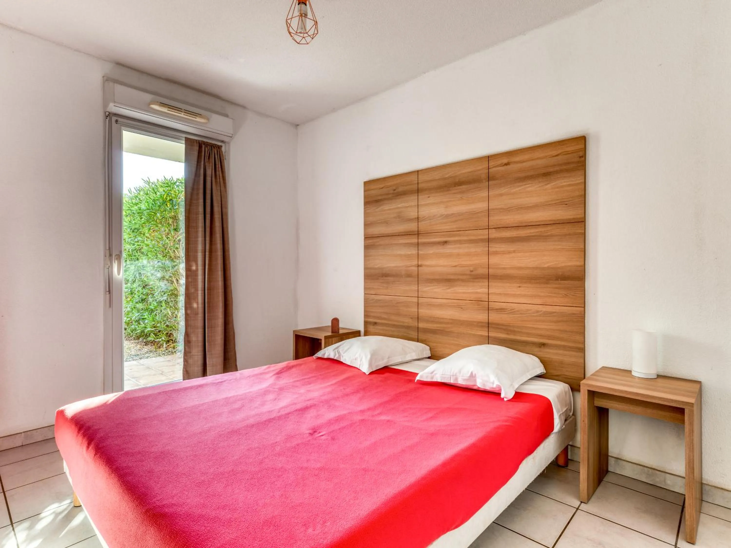 Bedroom, Bed in Vacancéole - Résidence Cap Camargue