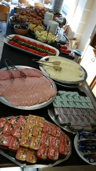 Buffet breakfast in Hotel Souita
