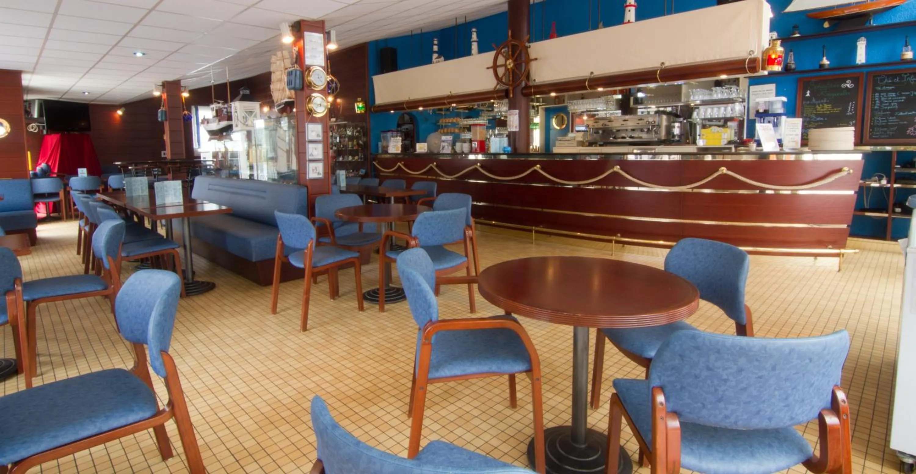 Lounge or bar in Azureva Pornichet Baie de La Baule