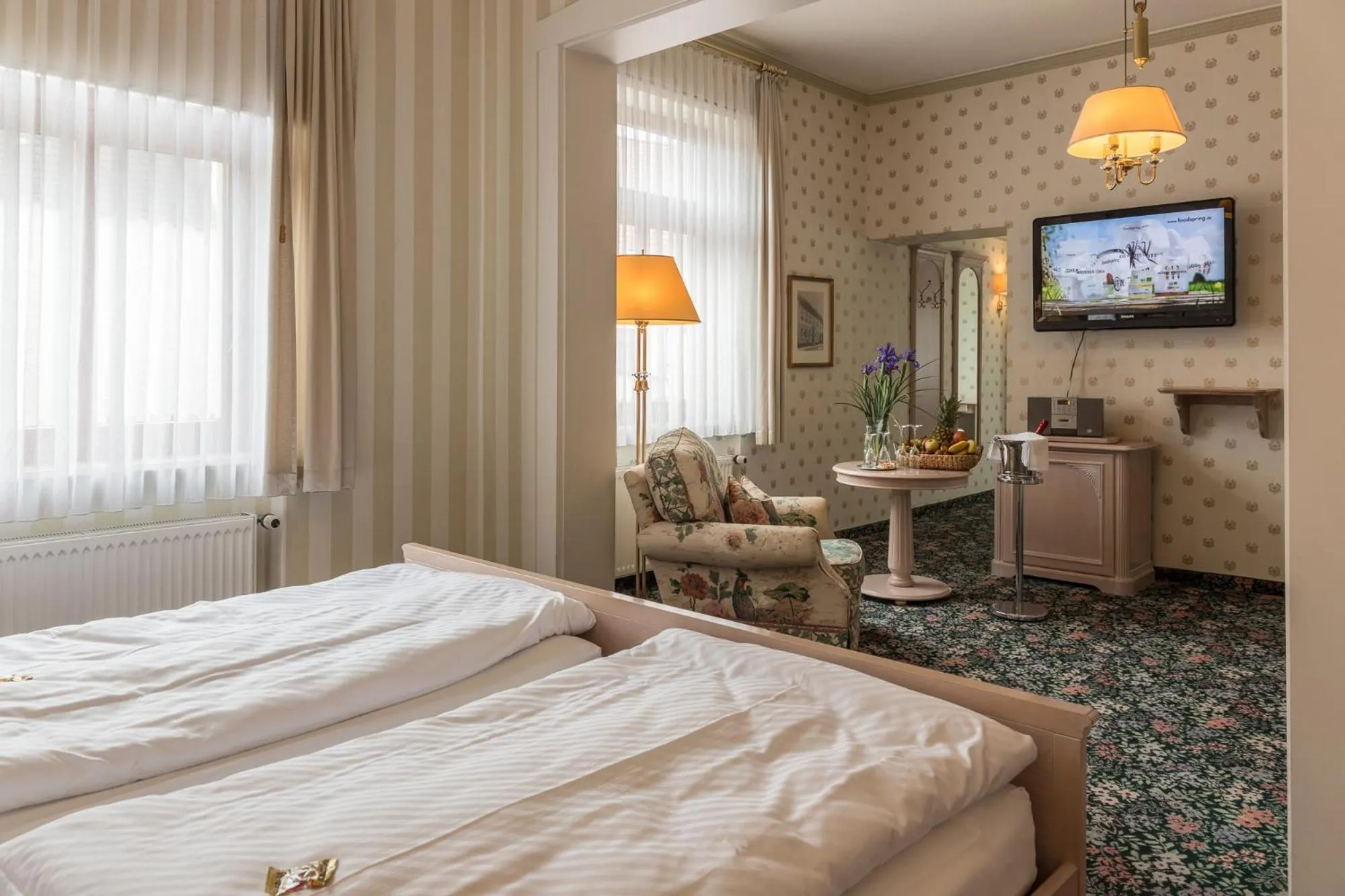 Photo of the whole room, Bed in Hotel Schwarzer Adler Tangermünde