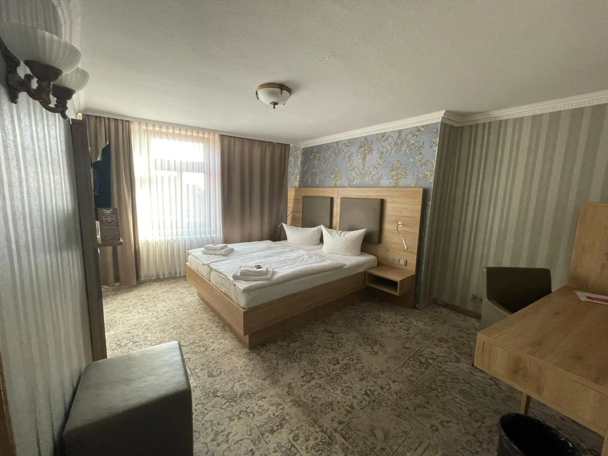 Bed in Hotel Schwarzer Adler Tangermünde